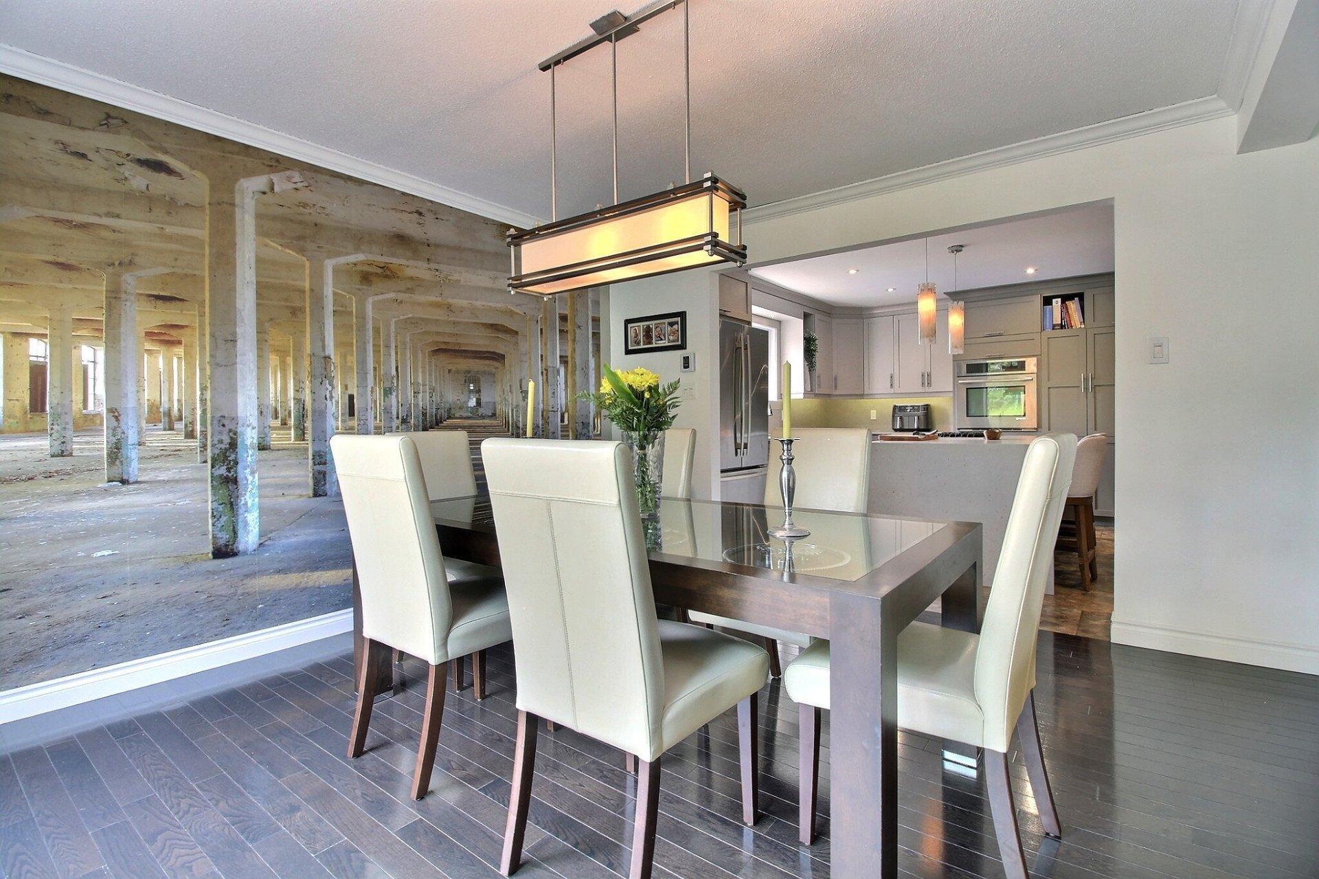 









595


Rue Larose

,
Magog,




QC
J1X4L3

