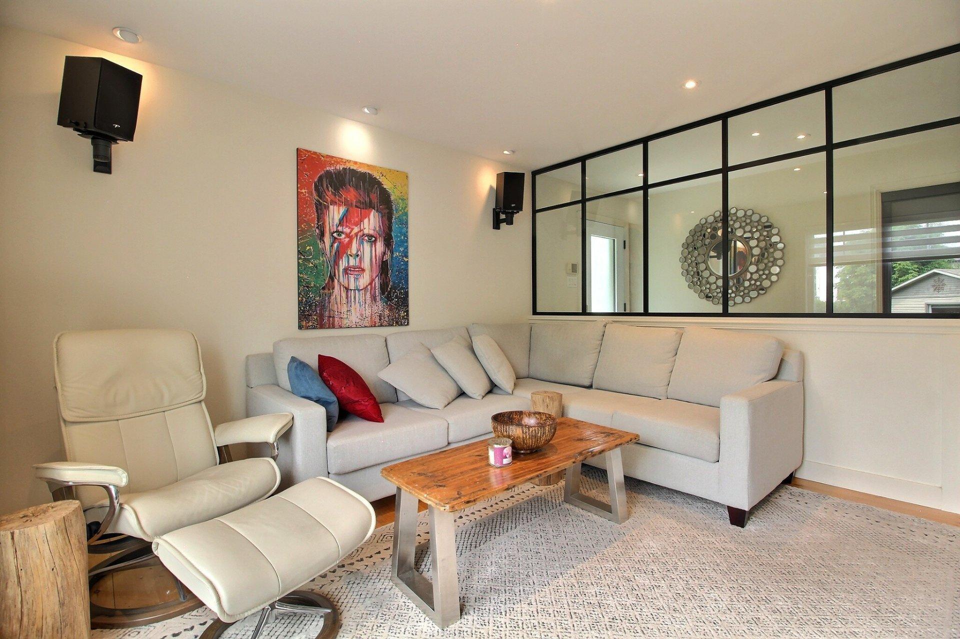 









595


Rue Larose

,
Magog,




QC
J1X4L3

