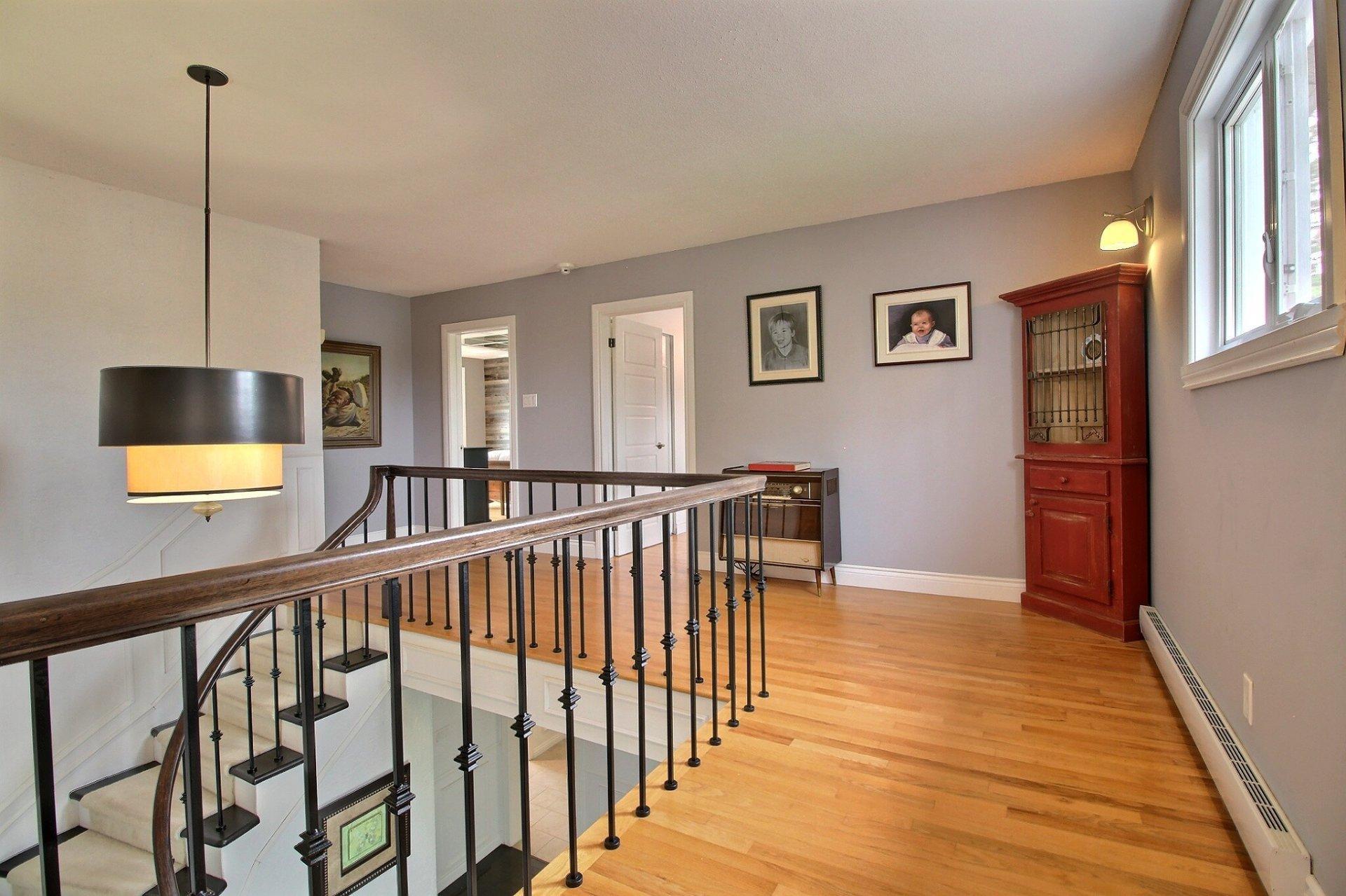 









595


Rue Larose

,
Magog,




QC
J1X4L3

