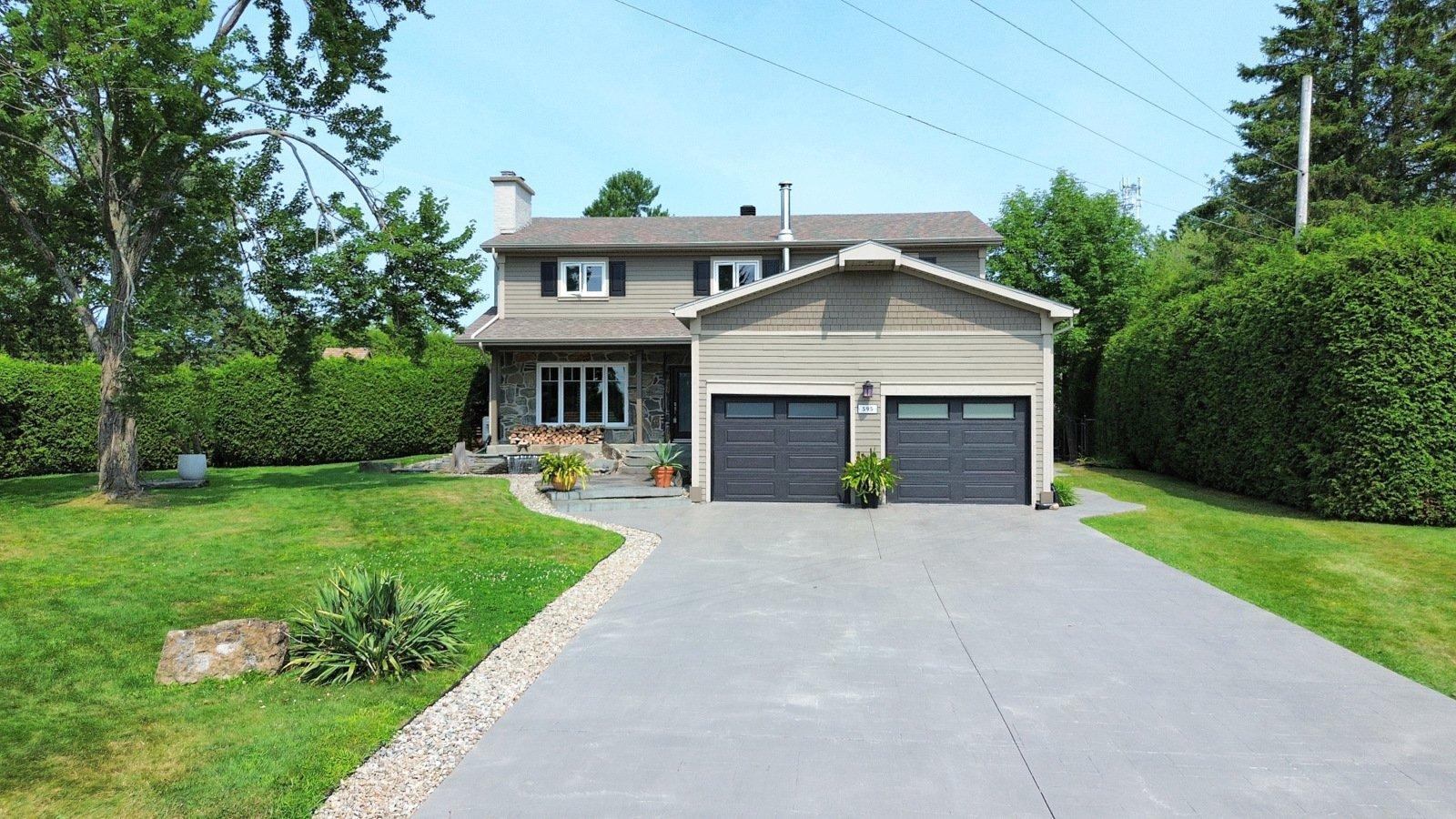 









595


Rue Larose

,
Magog,




QC
J1X4L3

