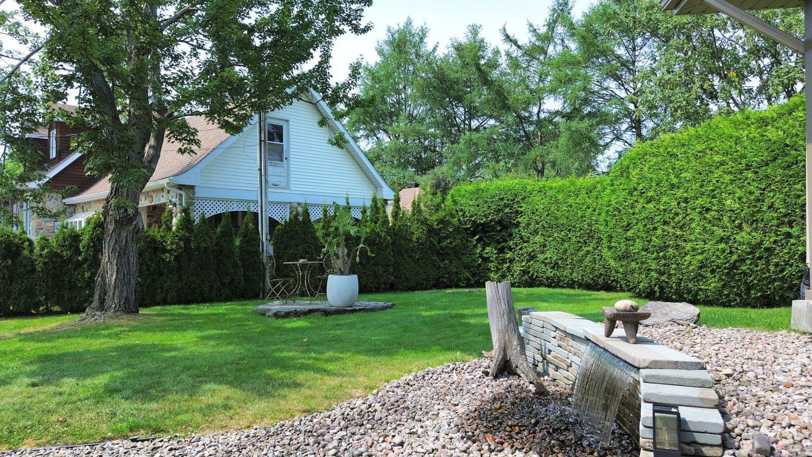 









595


Rue Larose

,
Magog,




QC
J1X4L3

