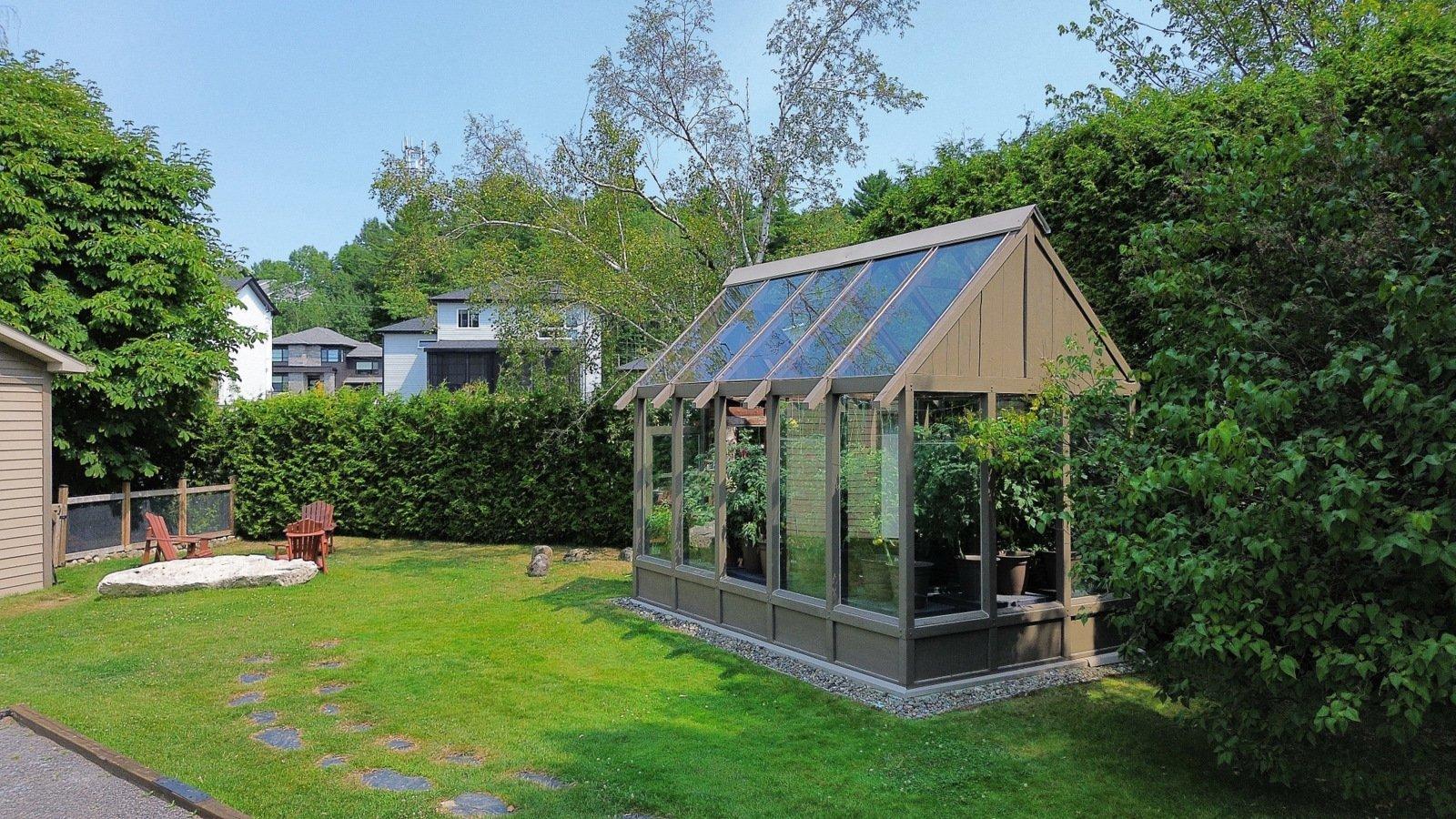 









595


Rue Larose

,
Magog,




QC
J1X4L3


