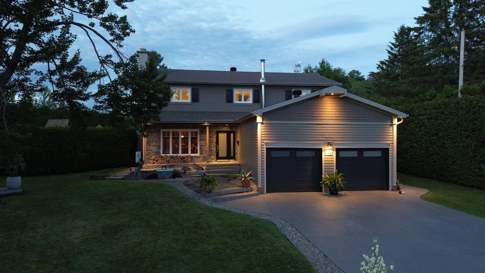 









595


Rue Larose

,
Magog,




QC
J1X4L3

