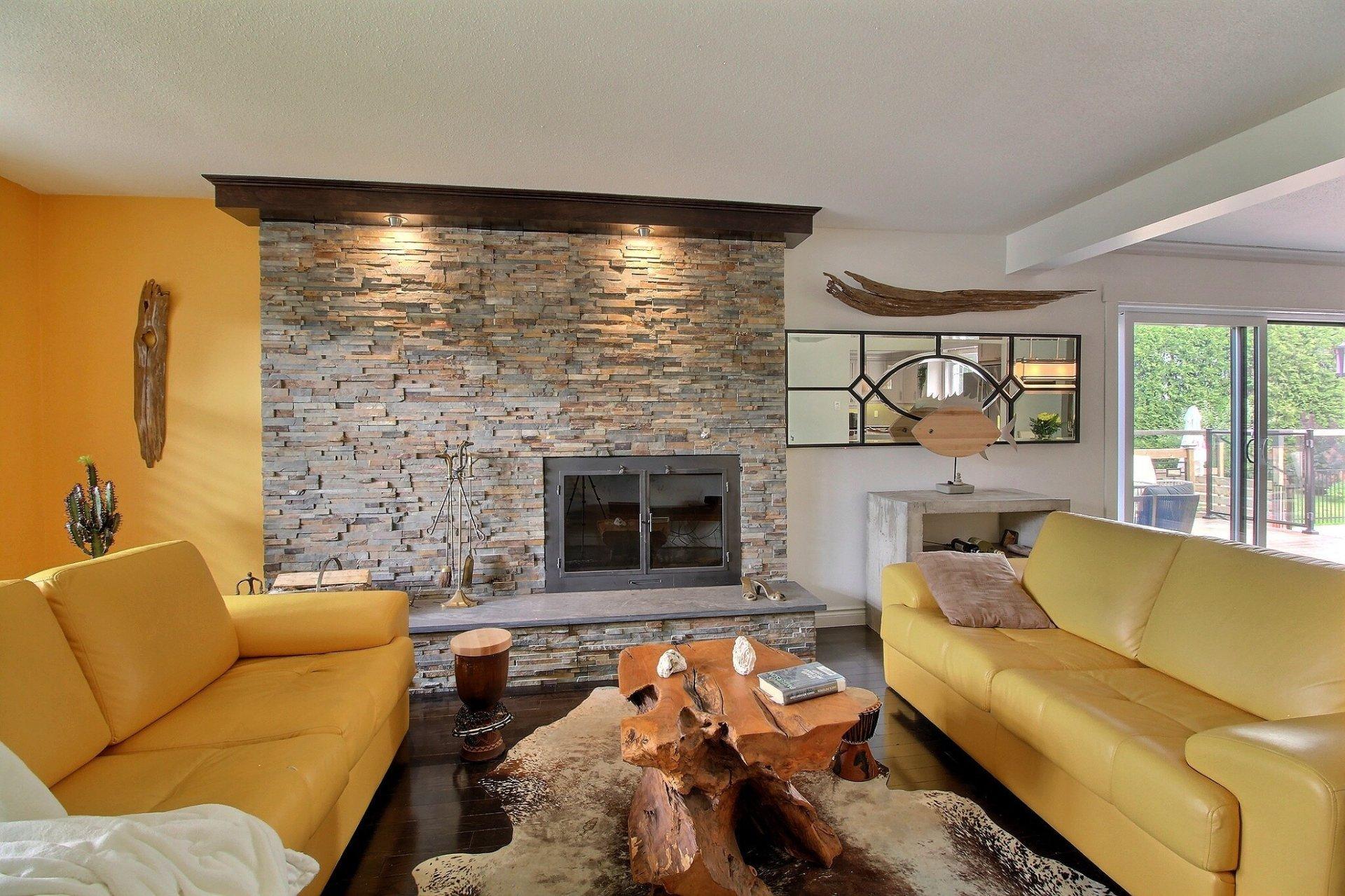 









595


Rue Larose

,
Magog,




QC
J1X4L3

