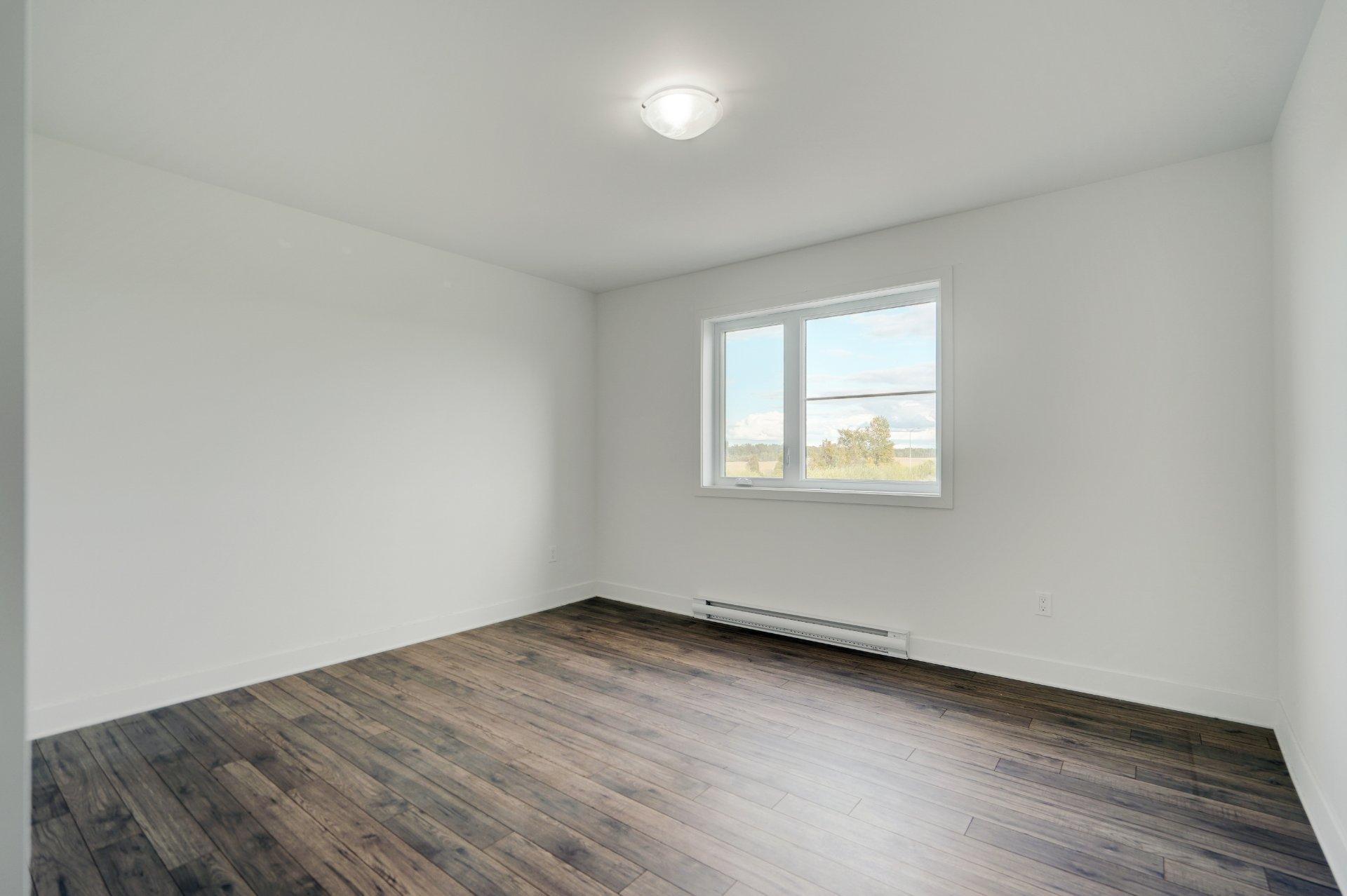 









1089


Av. des Jardins

,
Saint-Rémi,




QC
J0L2L0

