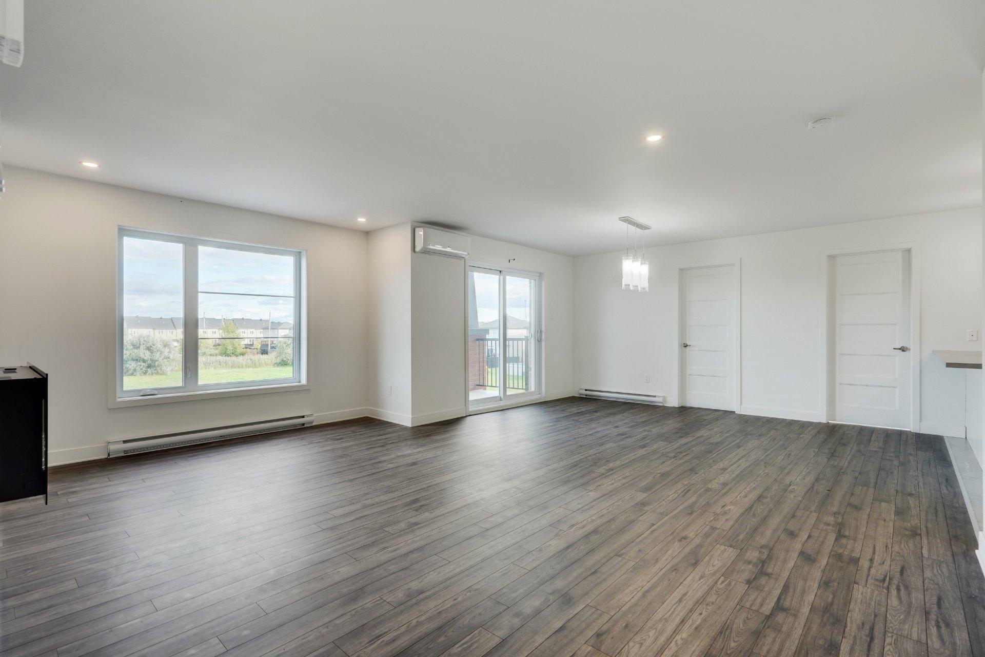 









1089


Av. des Jardins

,
Saint-Rémi,




QC
J0L2L0

