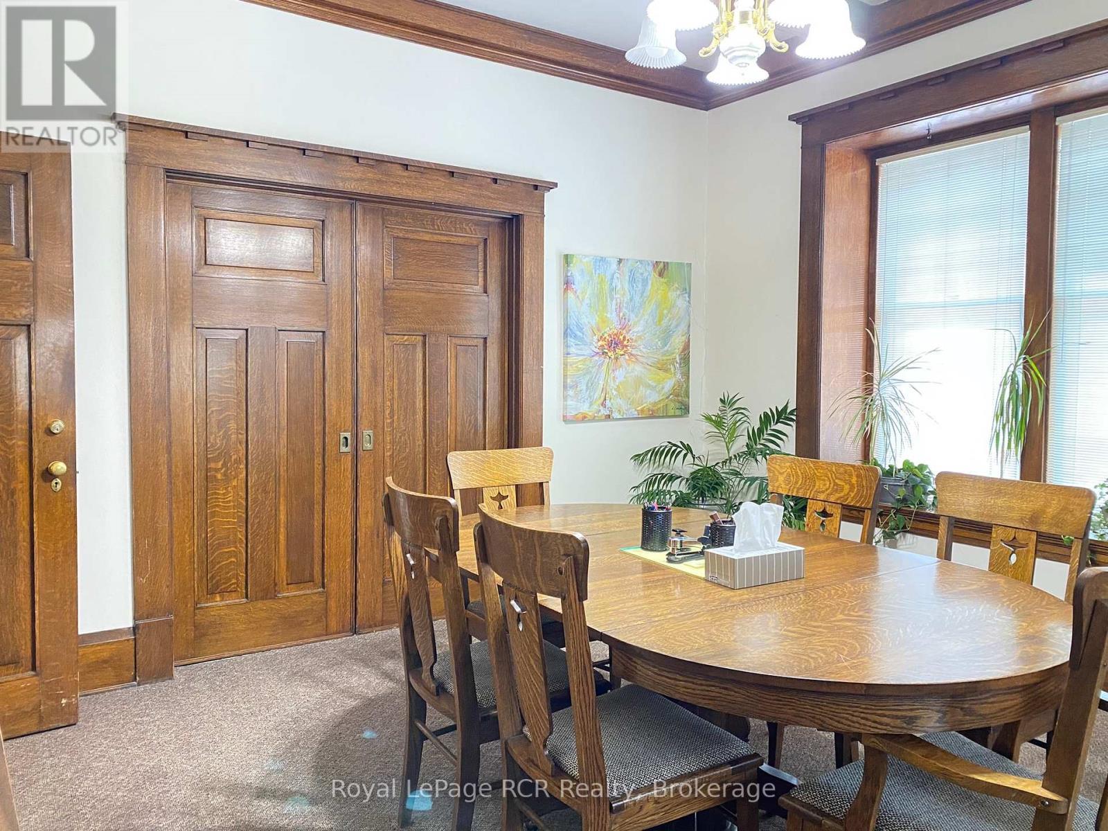 












912 2ND AVENUE W

,
Owen Sound,




Ontario
N4K4M7

