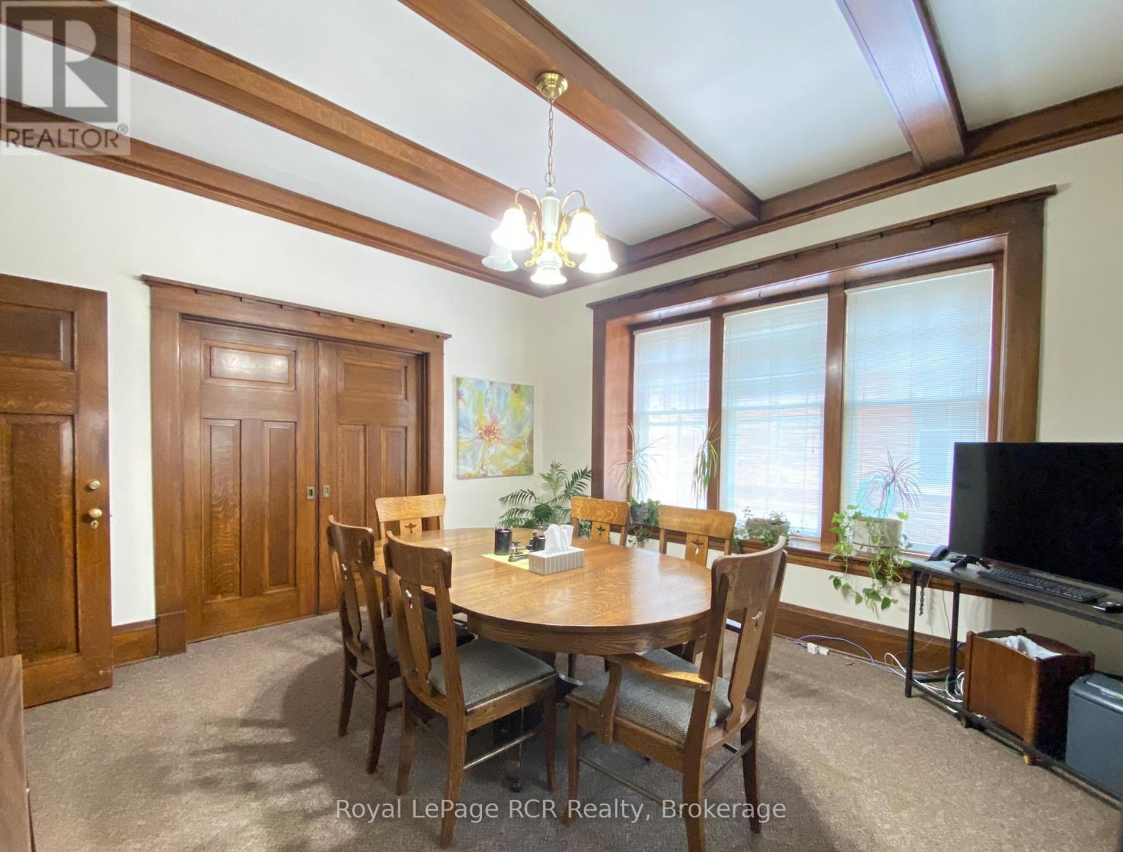 












912 2ND AVENUE W

,
Owen Sound,




Ontario
N4K4M7

