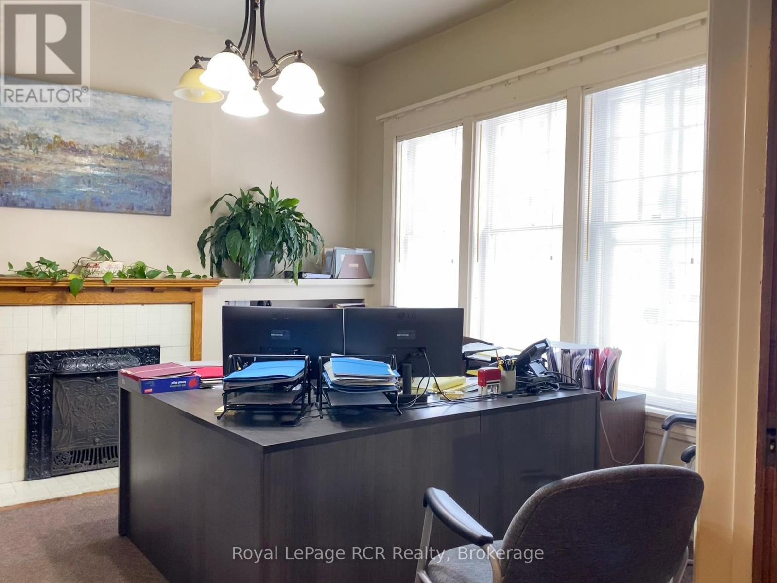 












912 2ND AVENUE W

,
Owen Sound,




Ontario
N4K4M7

