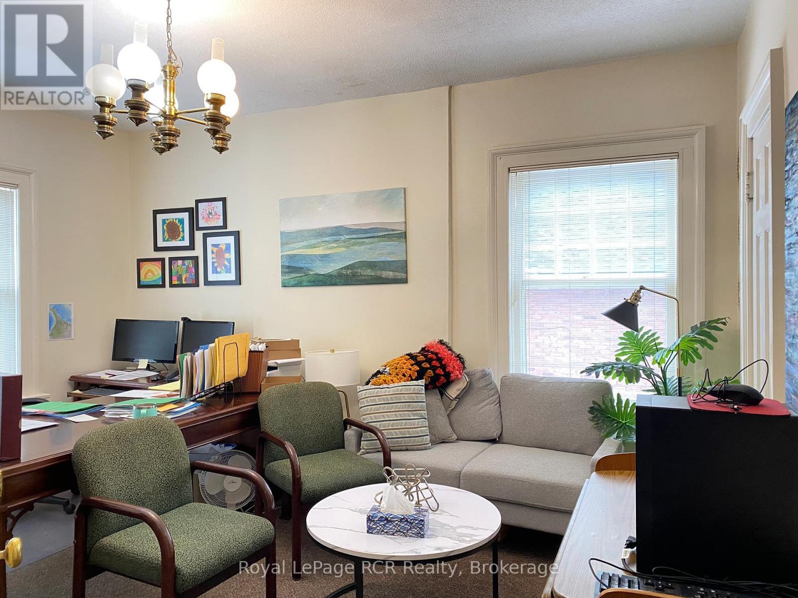 












912 2ND AVENUE W

,
Owen Sound,




Ontario
N4K4M7

