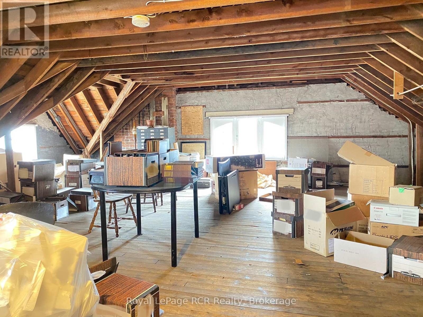 












912 2ND AVENUE W

,
Owen Sound,




Ontario
N4K4M7

