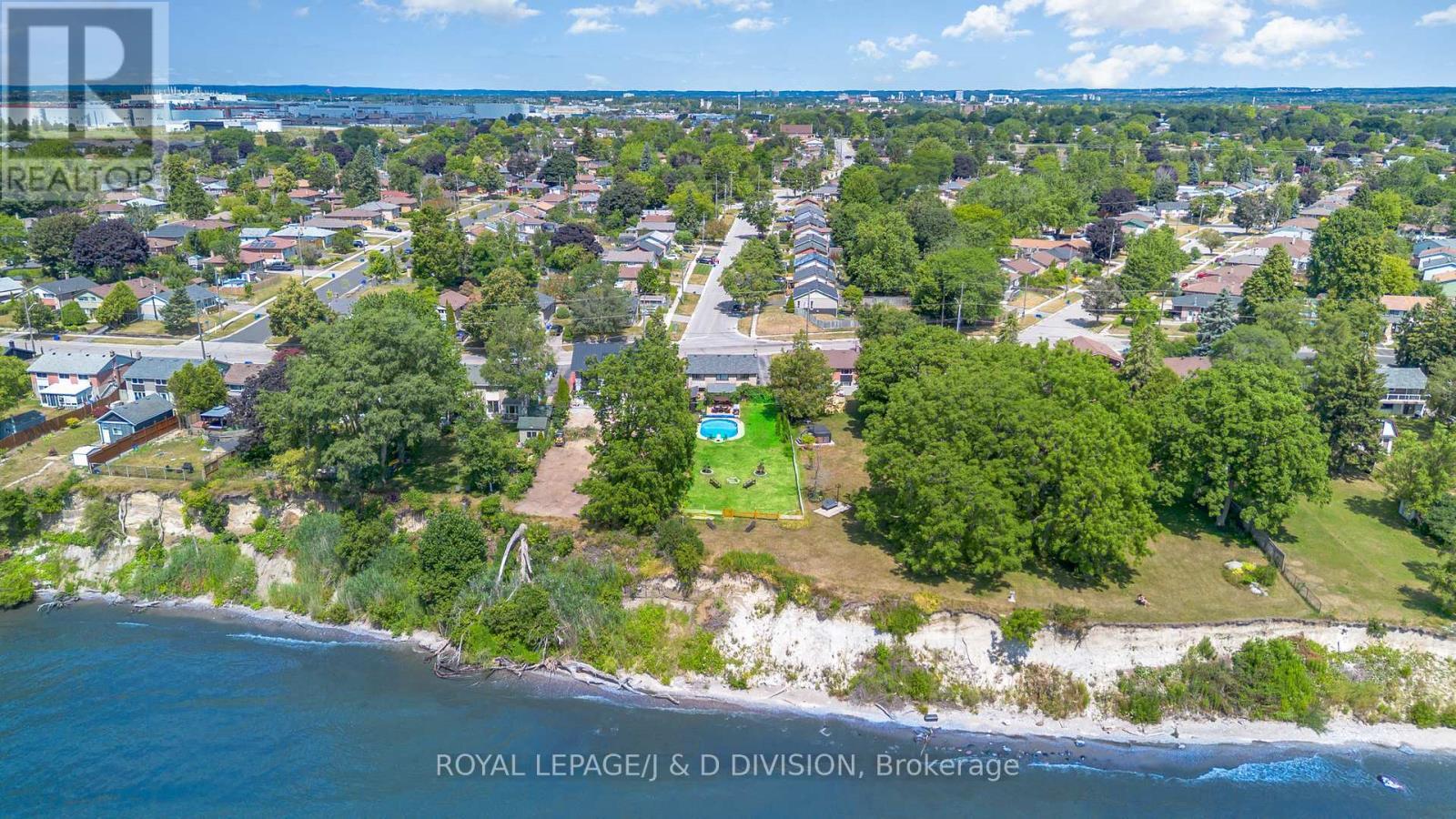 












695 STONE STREET

,
Oshawa,




Ontario
L1J1A4


