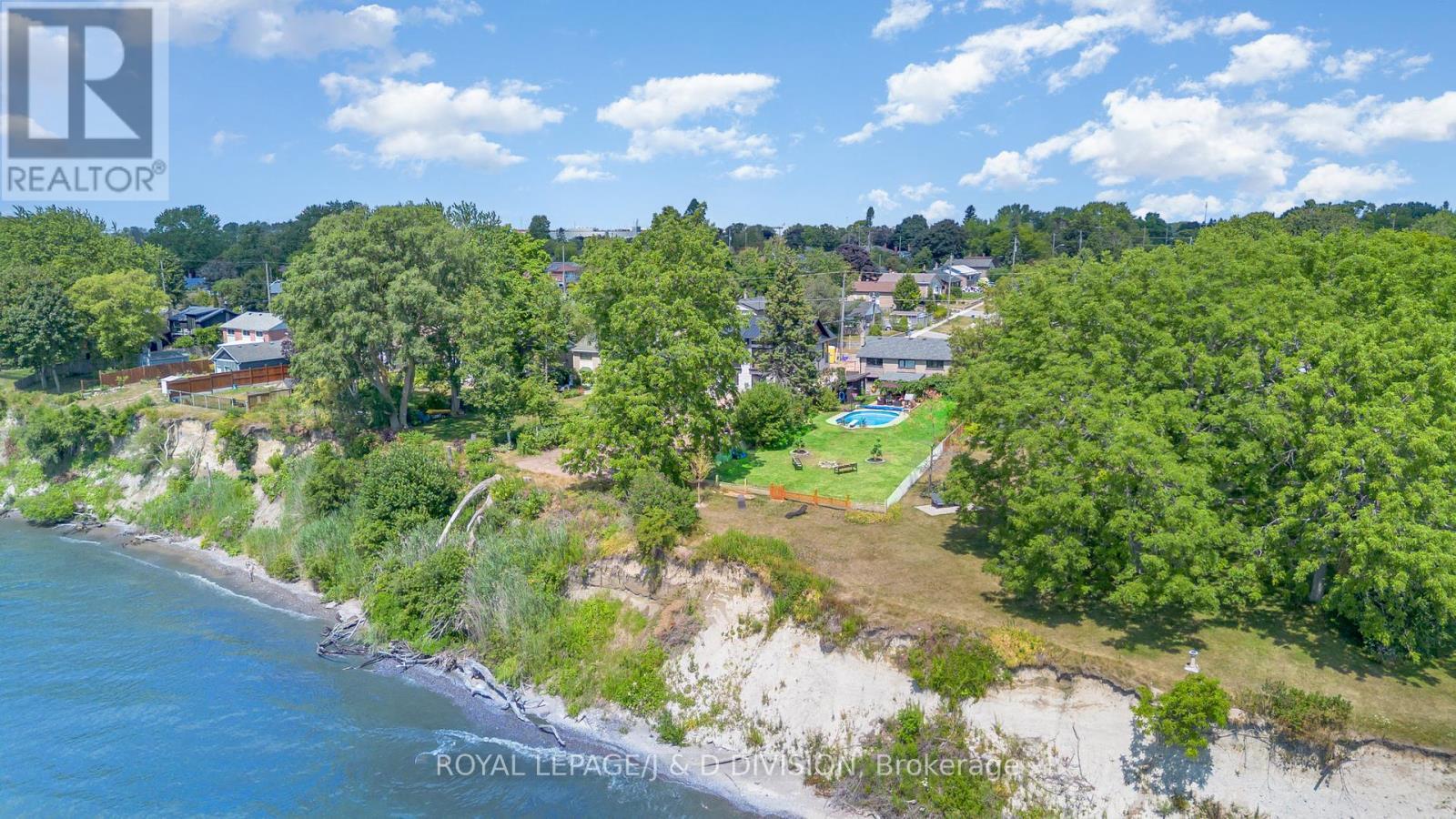 












695 STONE STREET

,
Oshawa,




Ontario
L1J1A4

