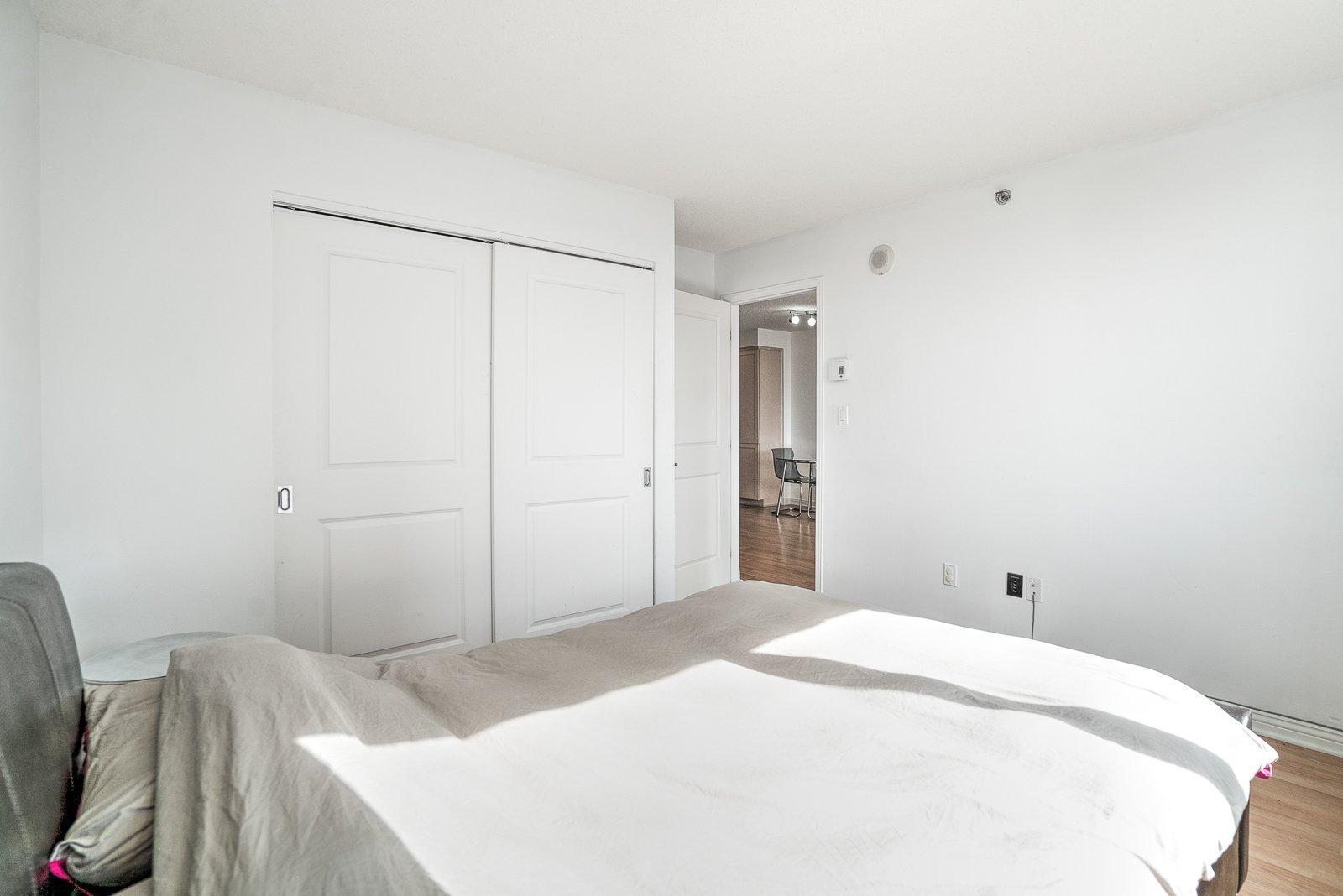 









1200


Rue St-Jacques

, 1303,
Montréal (Ville-Marie),




QC
H3C0E9


