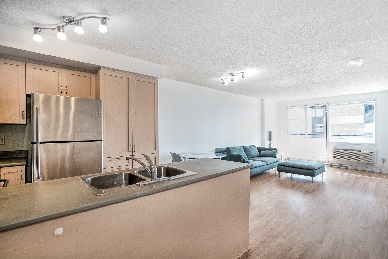 









1200


Rue St-Jacques

, 1303,
Montréal (Ville-Marie),




QC
H3C0E9

