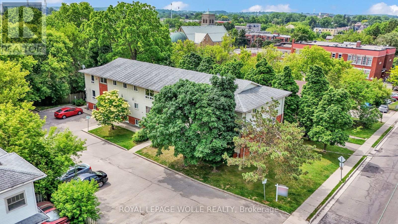 












7 - 119 CEDAR STREET S

,
Kitchener,




Ontario
N2G3L6

