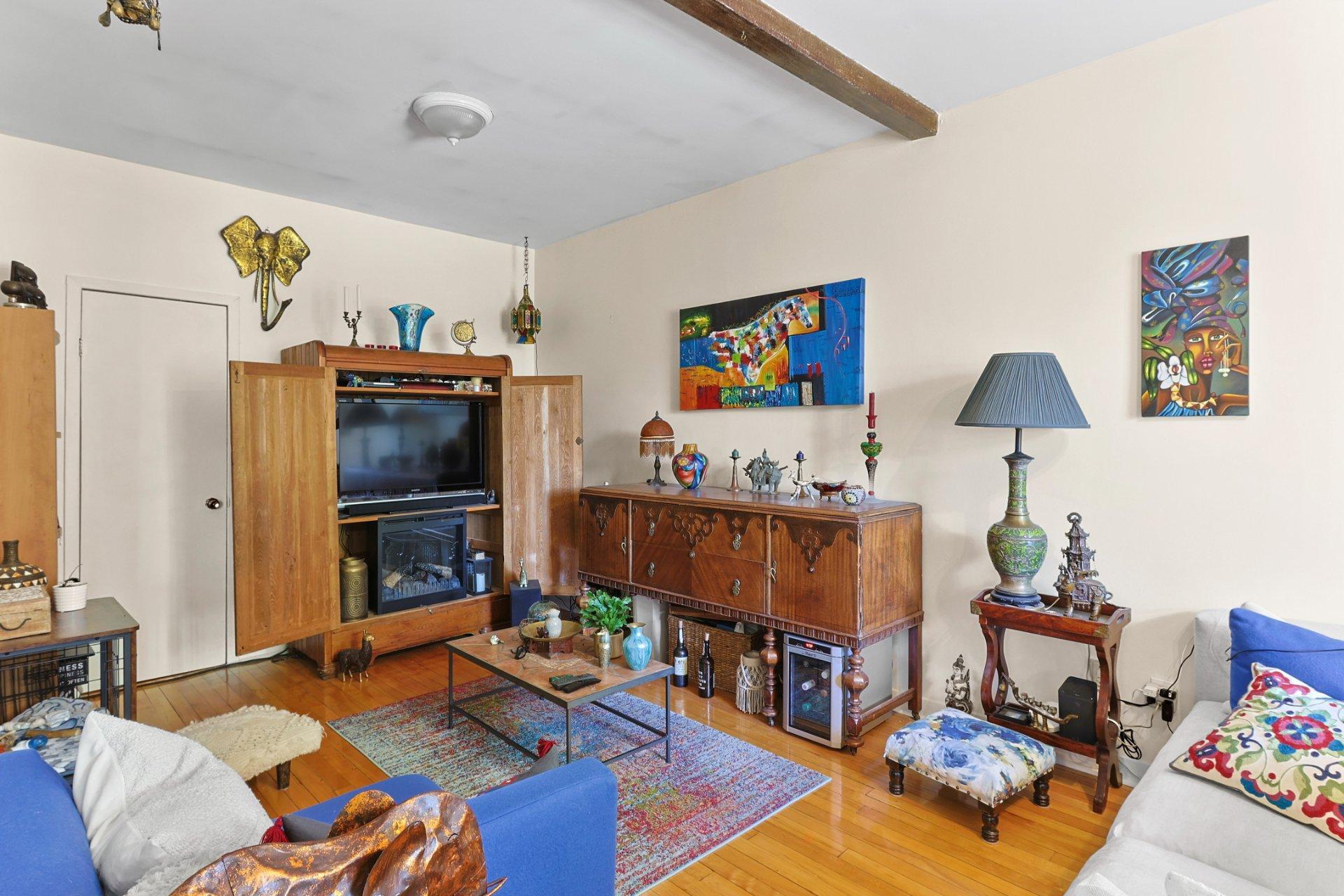 









6981

 - 6983


Rue Briand

,
Montréal (Le Sud-Ouest),




QC
H4E3L7

