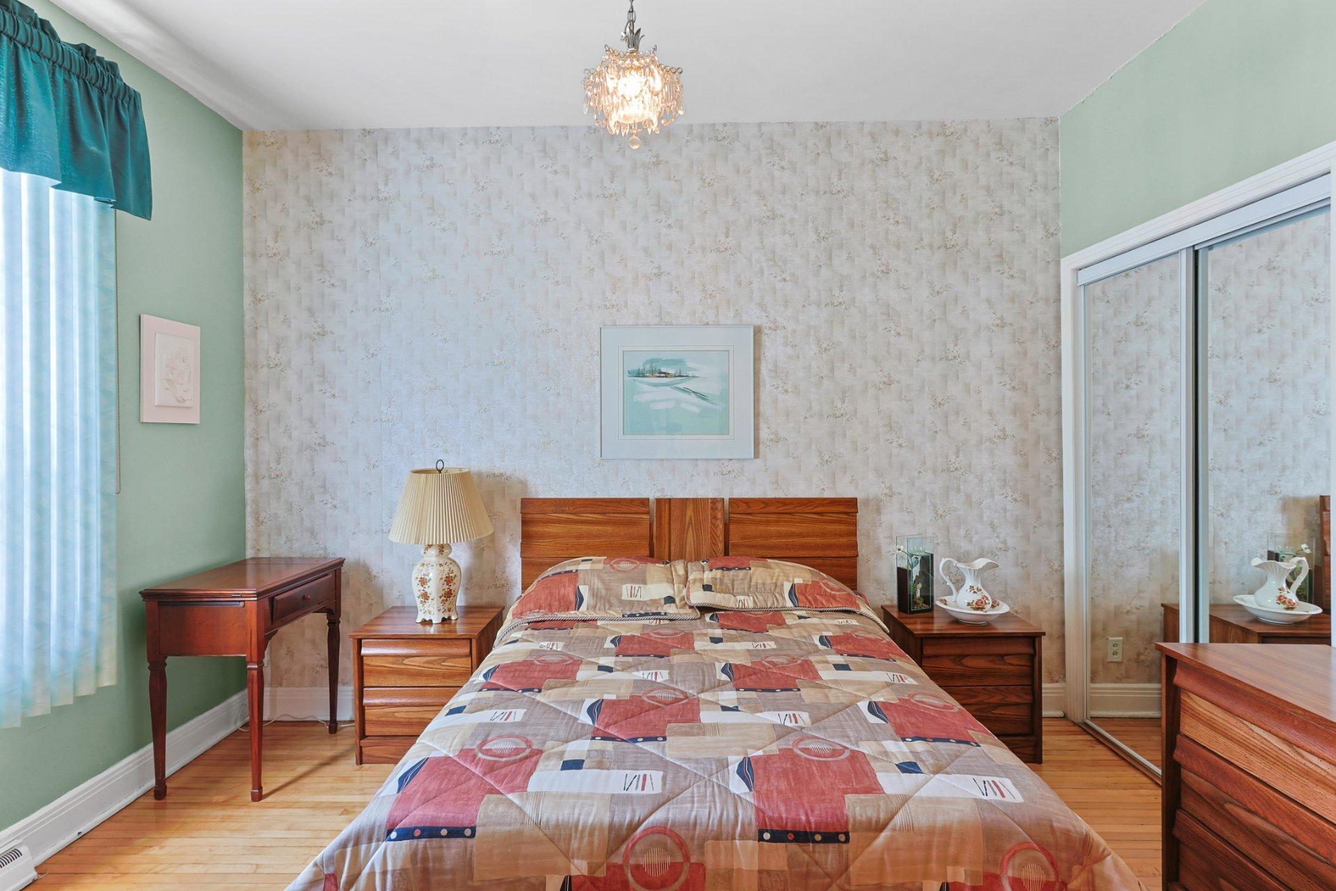 









6981

 - 6983


Rue Briand

,
Montréal (Le Sud-Ouest),




QC
H4E3L7

