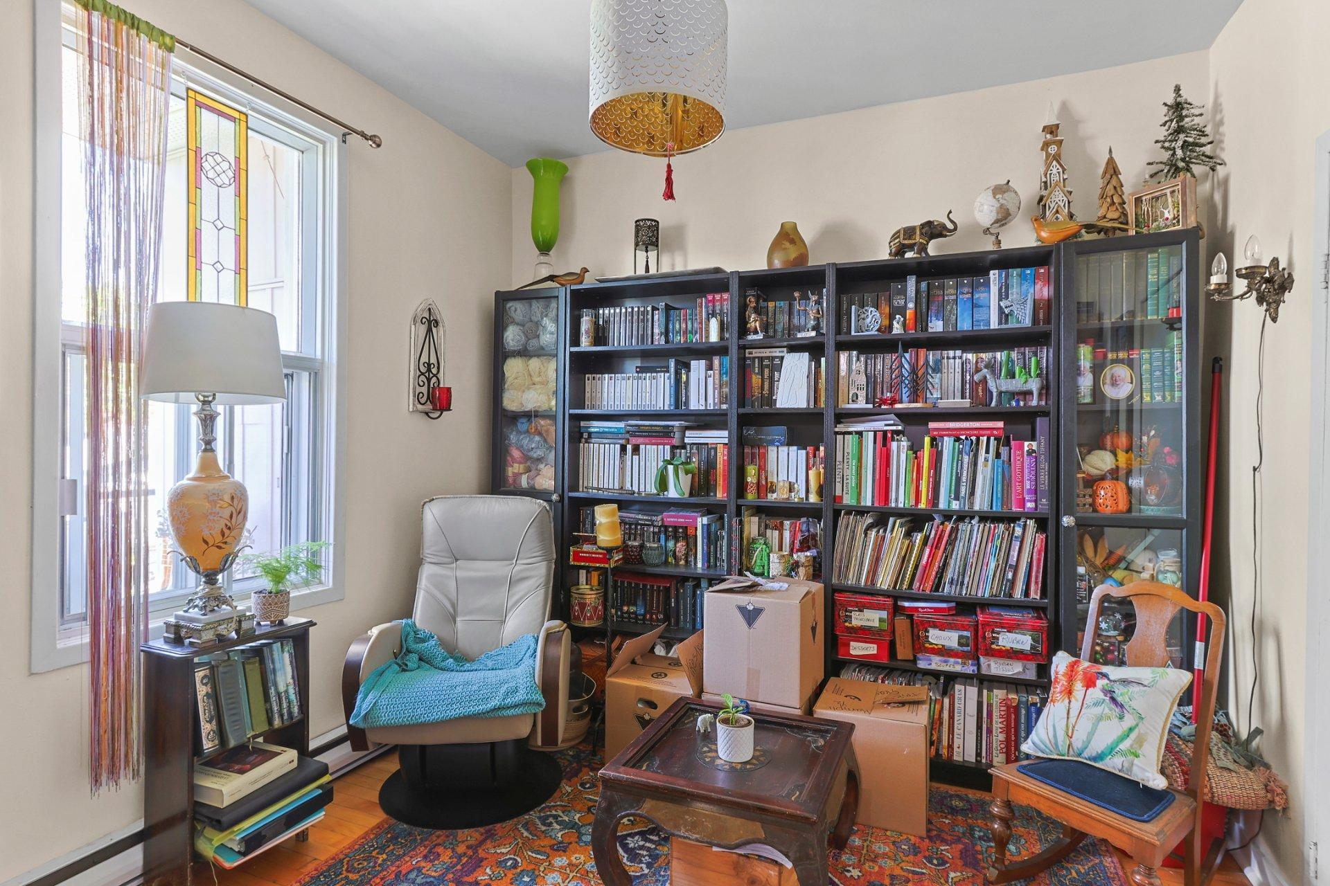









6981

 - 6983


Rue Briand

,
Montréal (Le Sud-Ouest),




QC
H4E3L7

