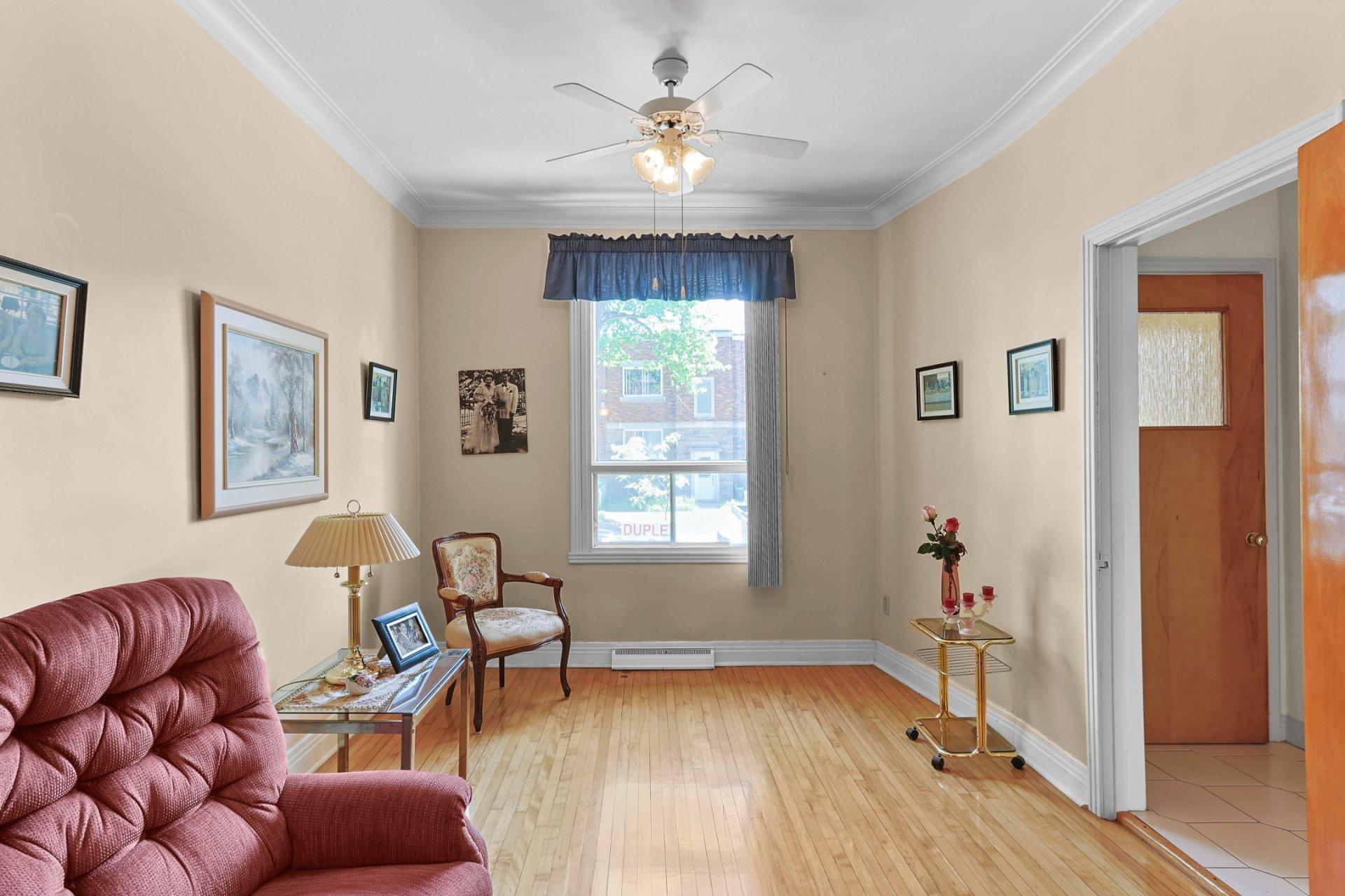 









6981

 - 6983


Rue Briand

,
Montréal (Le Sud-Ouest),




QC
H4E3L7

