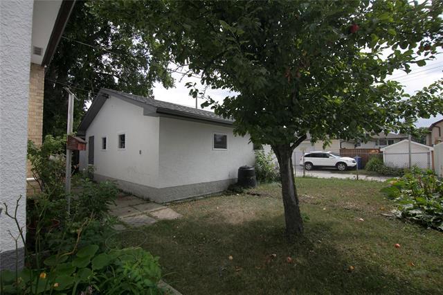 









1214


Troy

AVE,
Winnipeg,




MB
R2X 1E5

