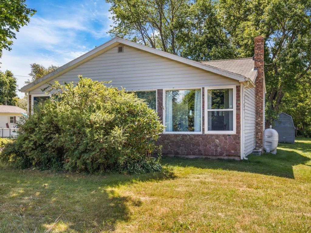 












27 Wilfred Street

,
Miscouche,




PE
C0B 1T0

