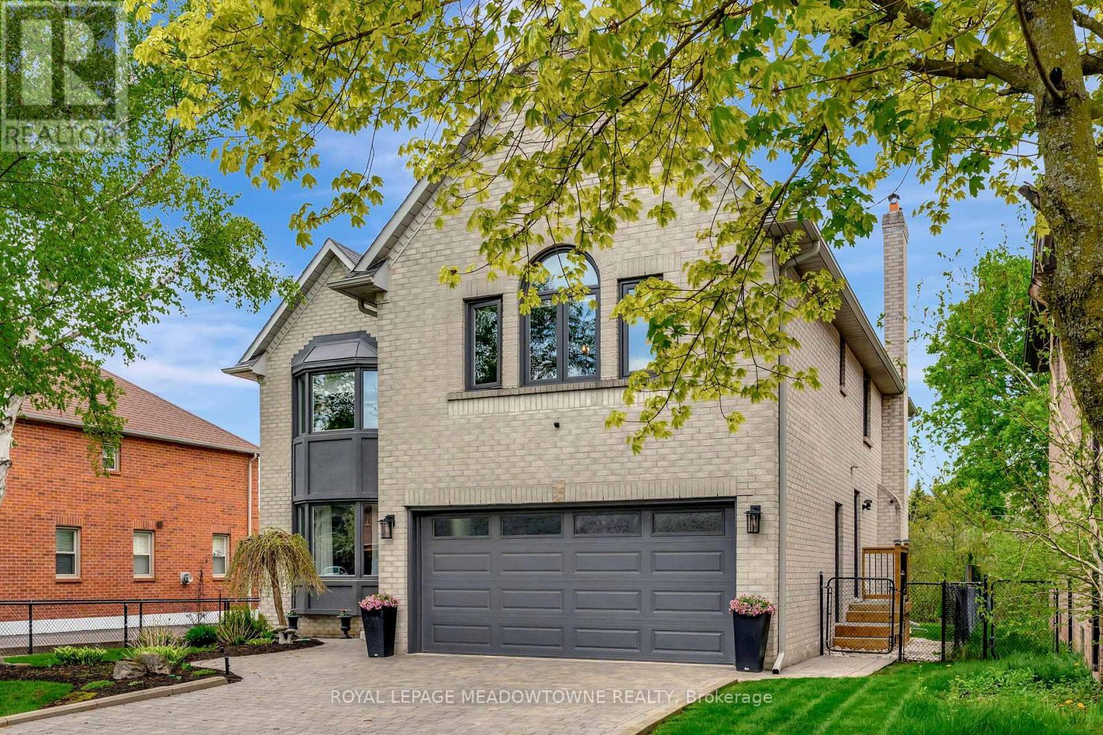 












2008 PEAK PLACE

,
Oakville,




Ontario
L6H5T2

