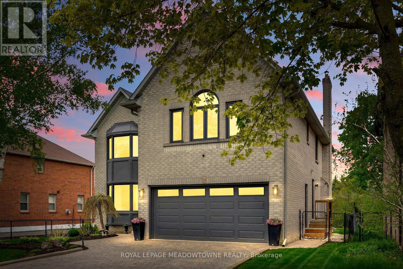 












2008 PEAK PLACE

,
Oakville,




Ontario
L6H5T2

