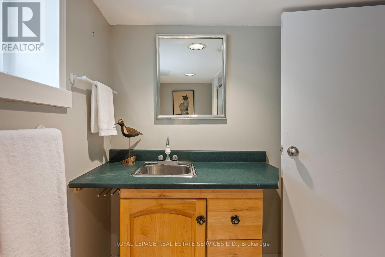 












127 ELIZABETH STREET S

,
Brampton,




Ontario
L6Y1R6

