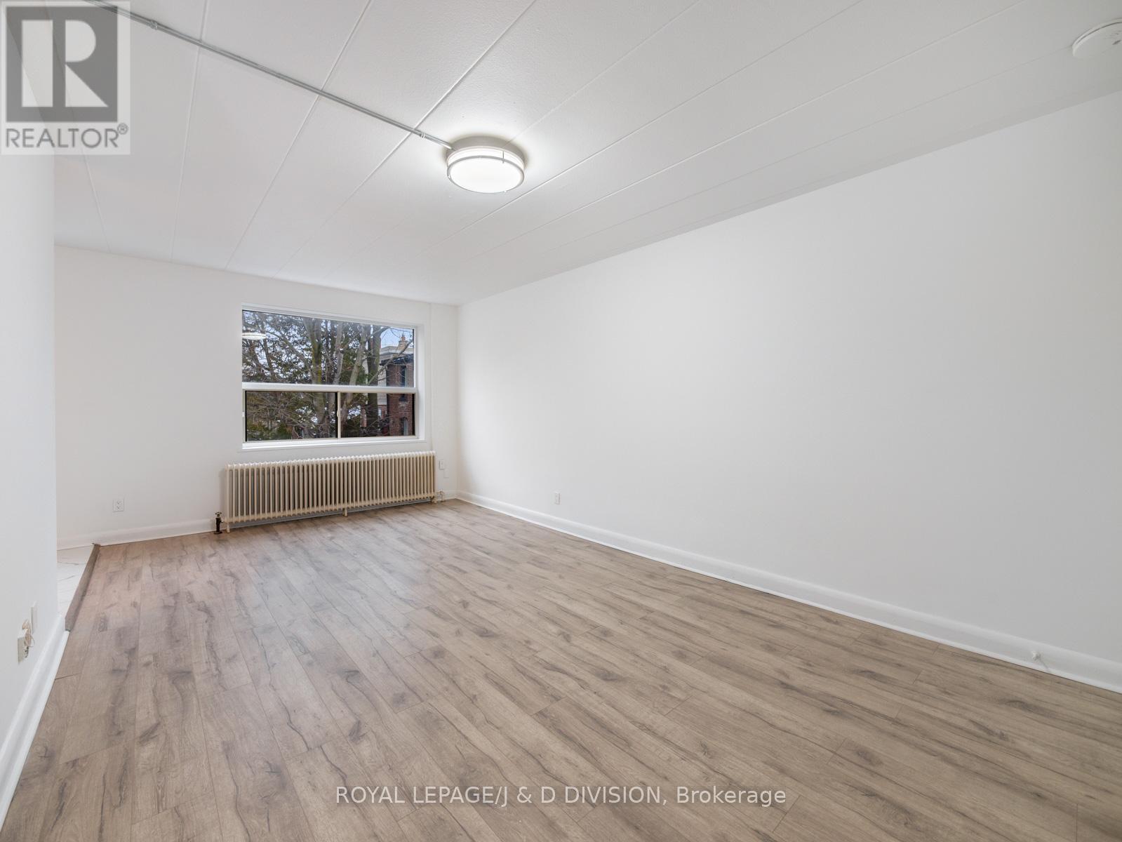 












102 - 325 SAMMON AVENUE

,
Toronto,




Ontario
M4J2A1

