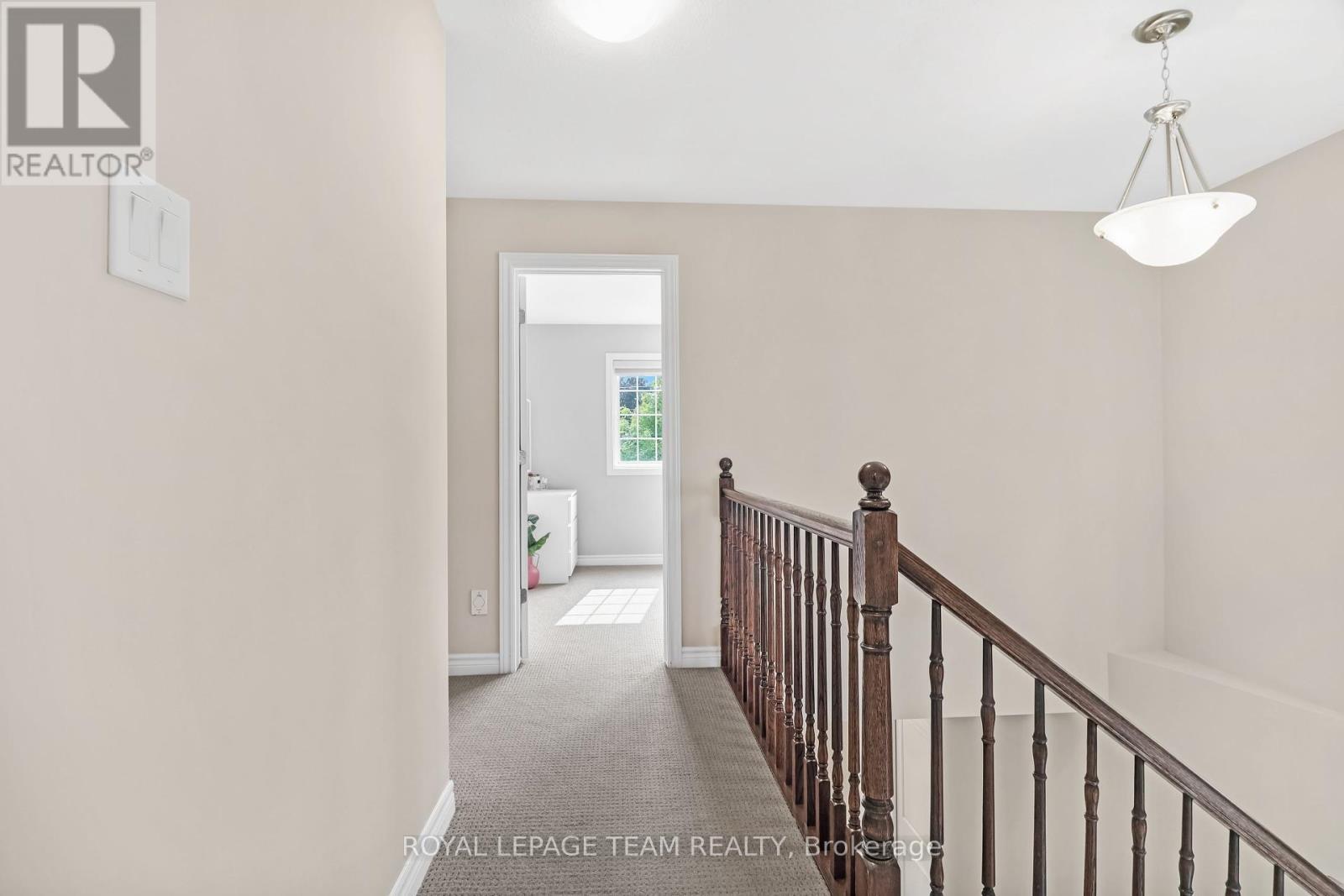 












3519 WOODROFFE AVENUE

,
Ottawa,




Ontario
K2G7A7

