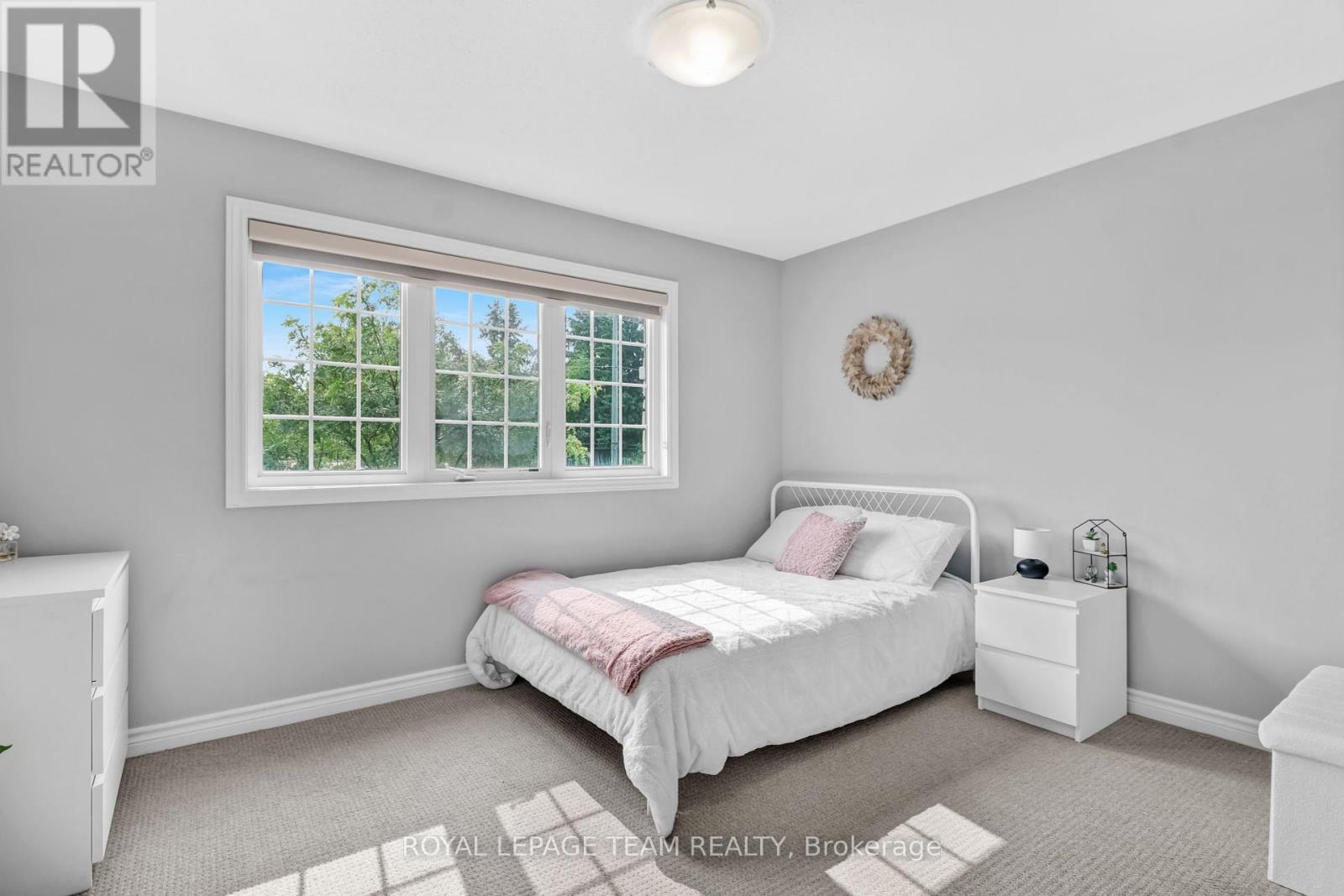 












3519 WOODROFFE AVENUE

,
Ottawa,




Ontario
K2G7A7

