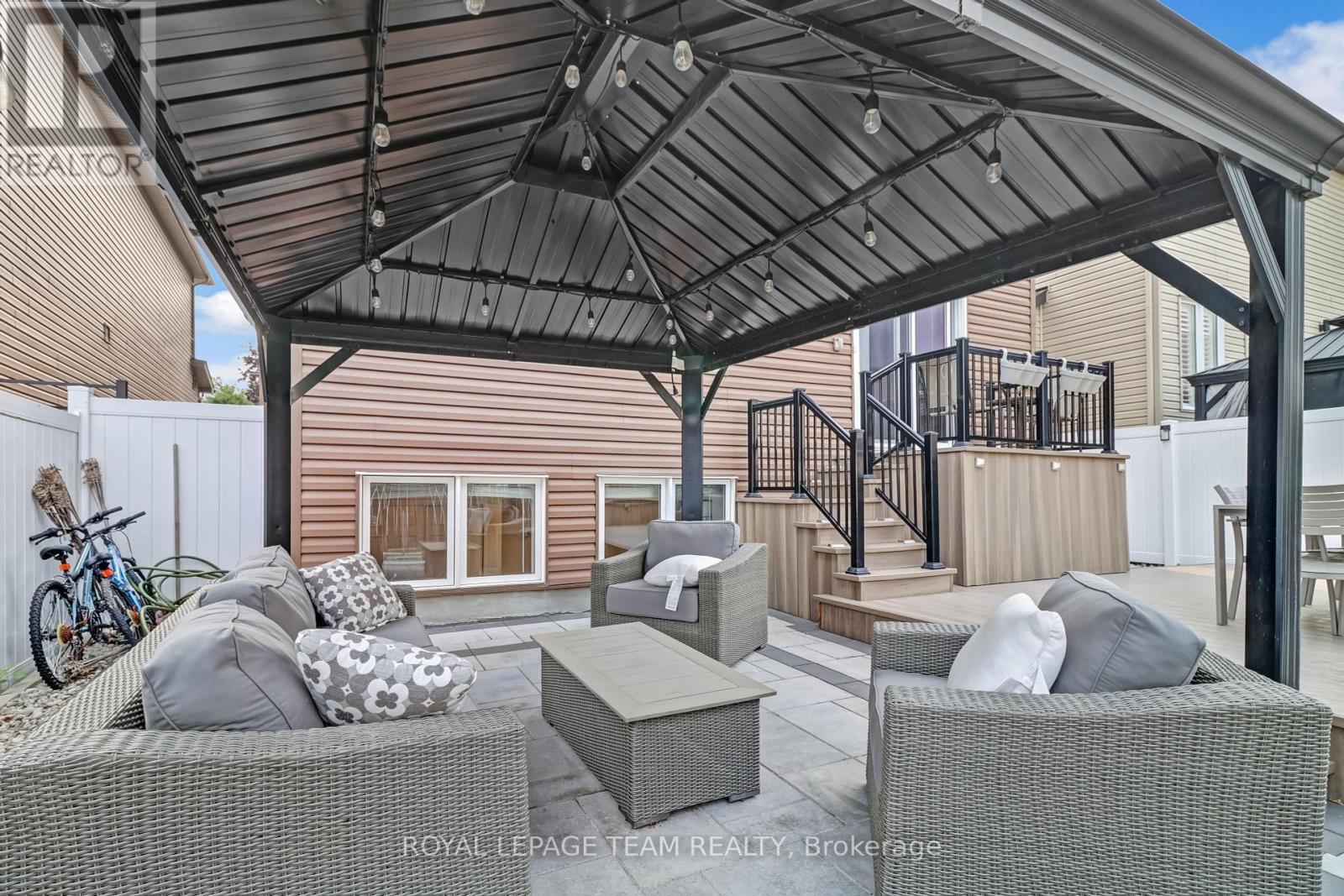 












3519 WOODROFFE AVENUE

,
Ottawa,




Ontario
K2G7A7

