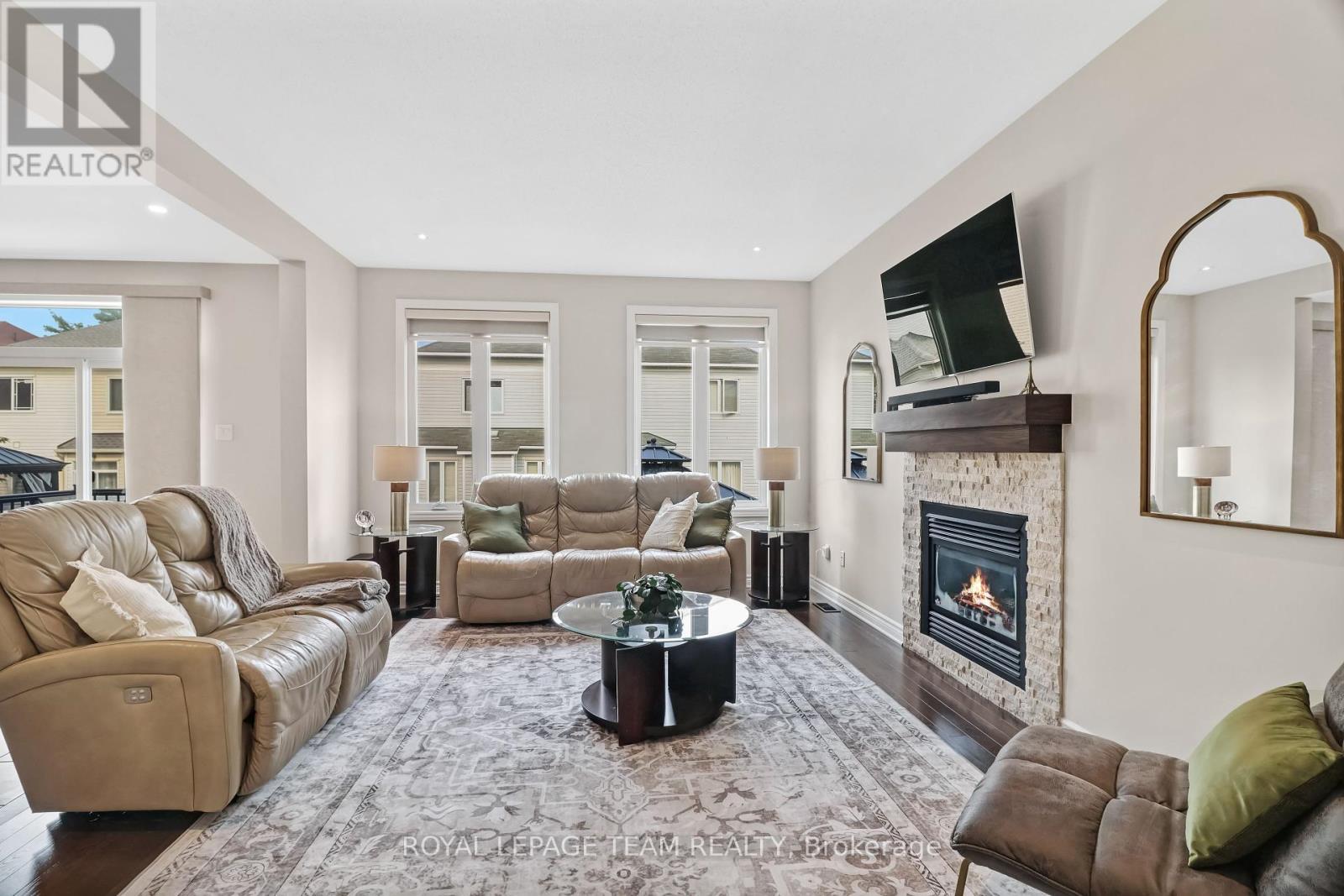 












3519 WOODROFFE AVENUE

,
Ottawa,




Ontario
K2G7A7


