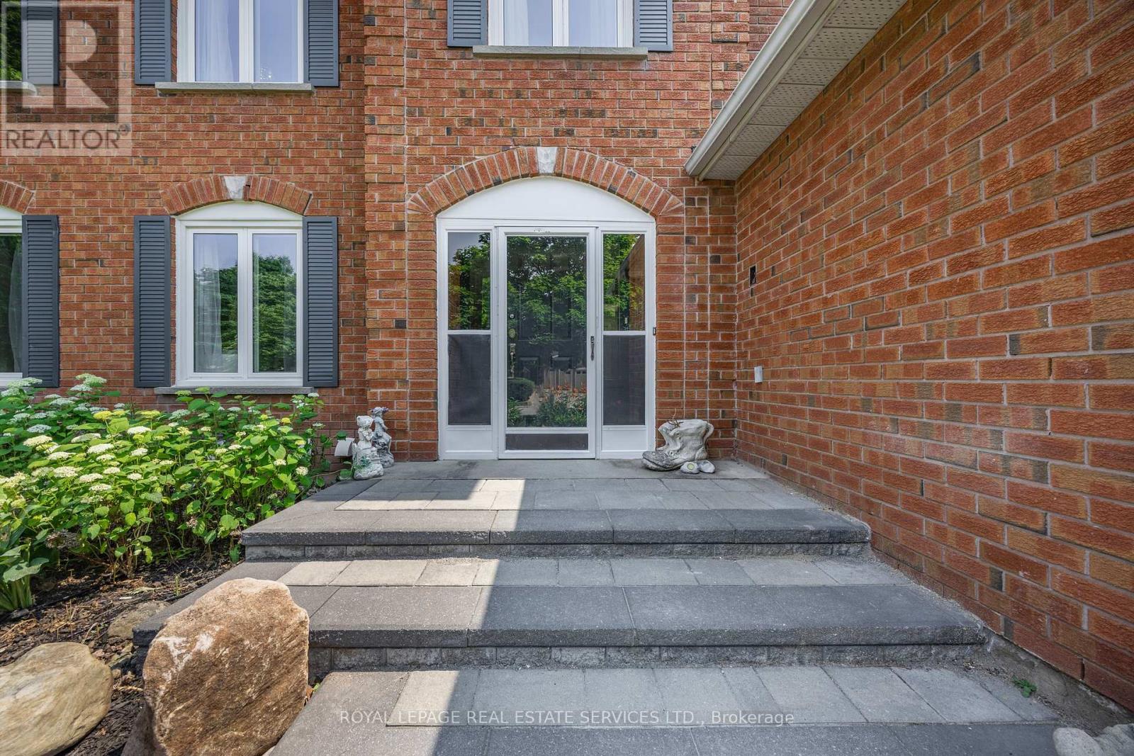 












3551 WASS CRESCENT

,
Oakville,




Ontario
L6L6G2

