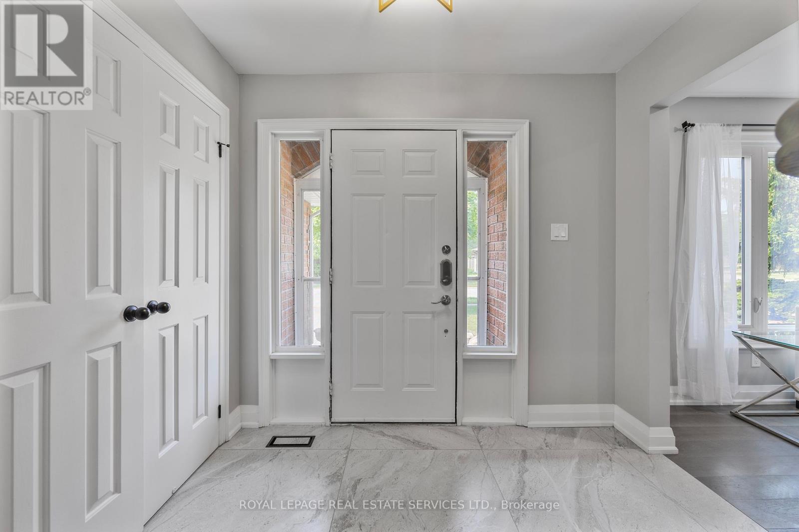 












3551 WASS CRESCENT

,
Oakville,




Ontario
L6L6G2

