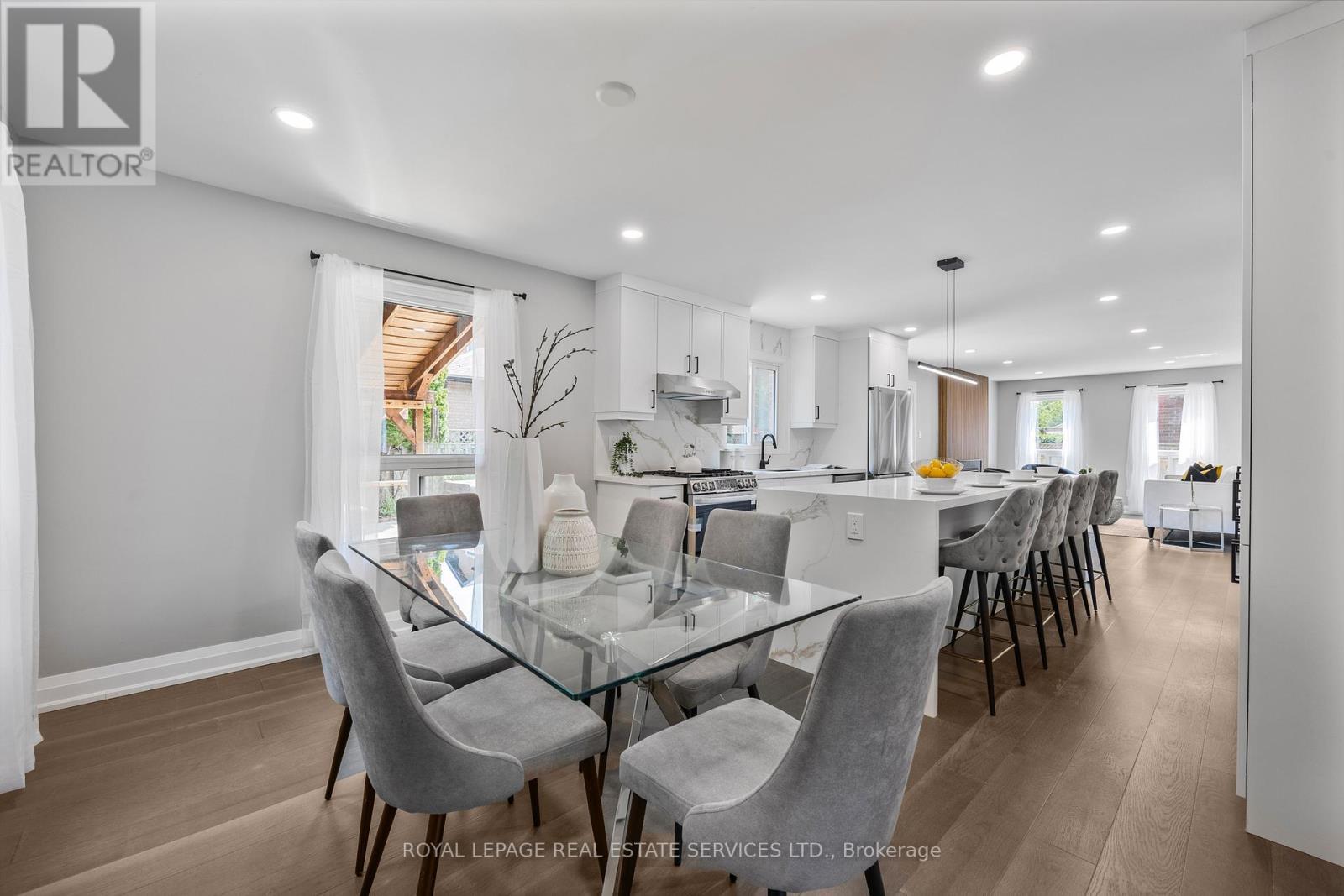 












3551 WASS CRESCENT

,
Oakville,




Ontario
L6L6G2

