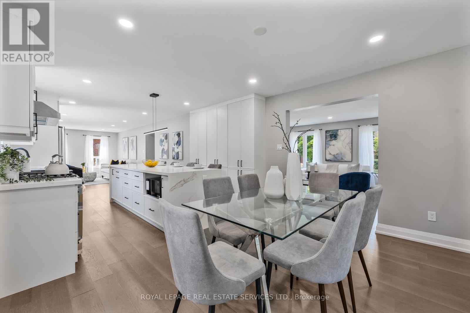 












3551 WASS CRESCENT

,
Oakville,




Ontario
L6L6G2

