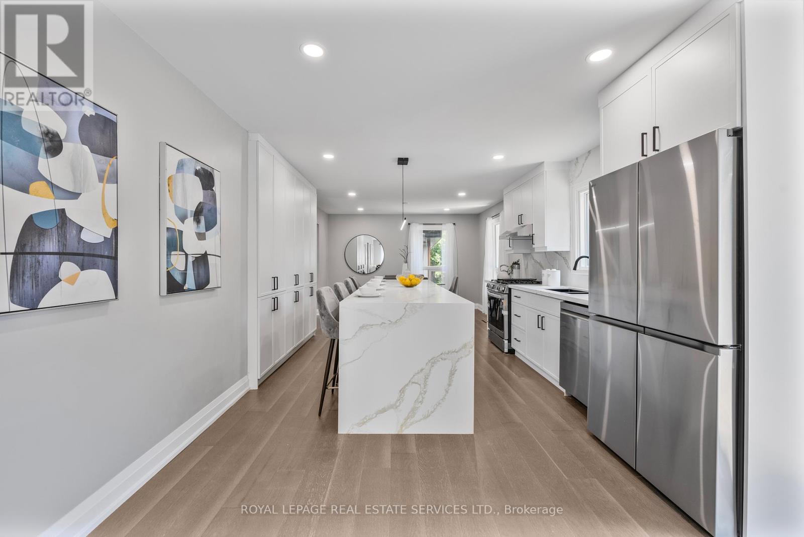 












3551 WASS CRESCENT

,
Oakville,




Ontario
L6L6G2

