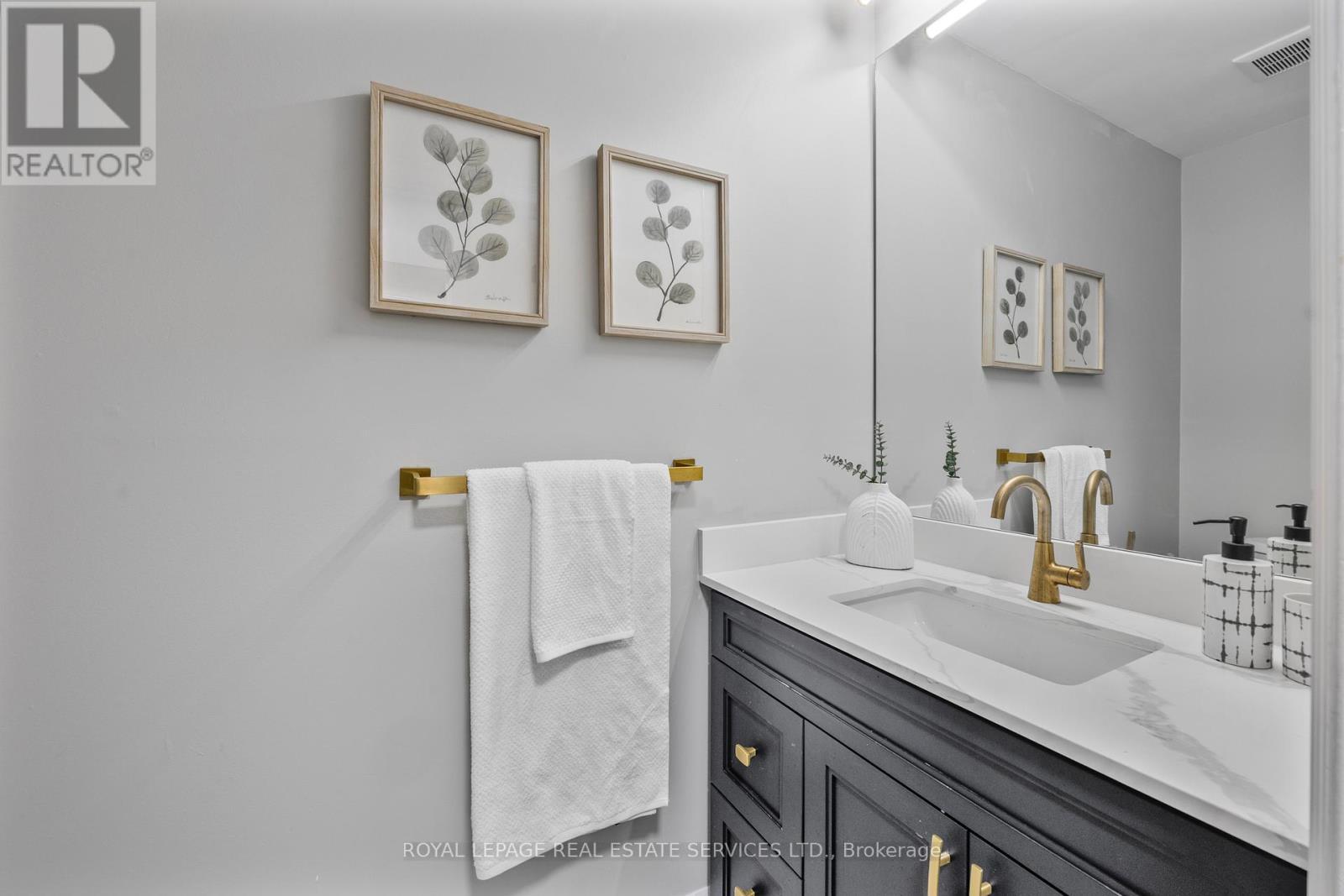 












3551 WASS CRESCENT

,
Oakville,




Ontario
L6L6G2


