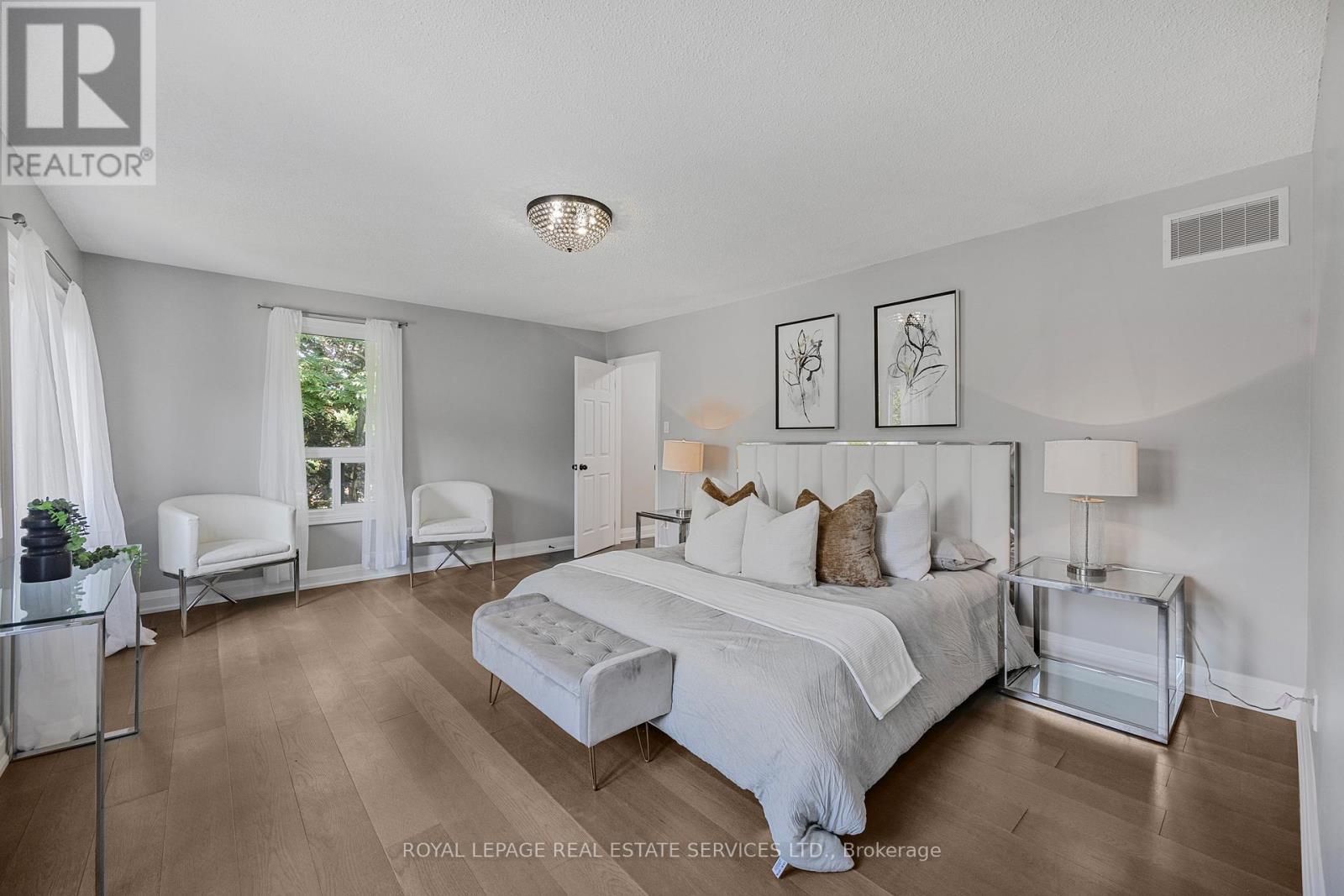 












3551 WASS CRESCENT

,
Oakville,




Ontario
L6L6G2

