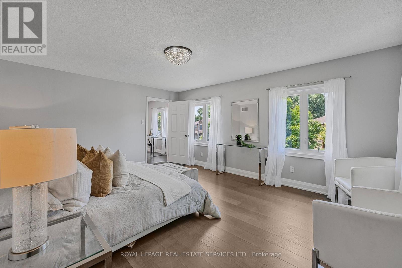 












3551 WASS CRESCENT

,
Oakville,




Ontario
L6L6G2

