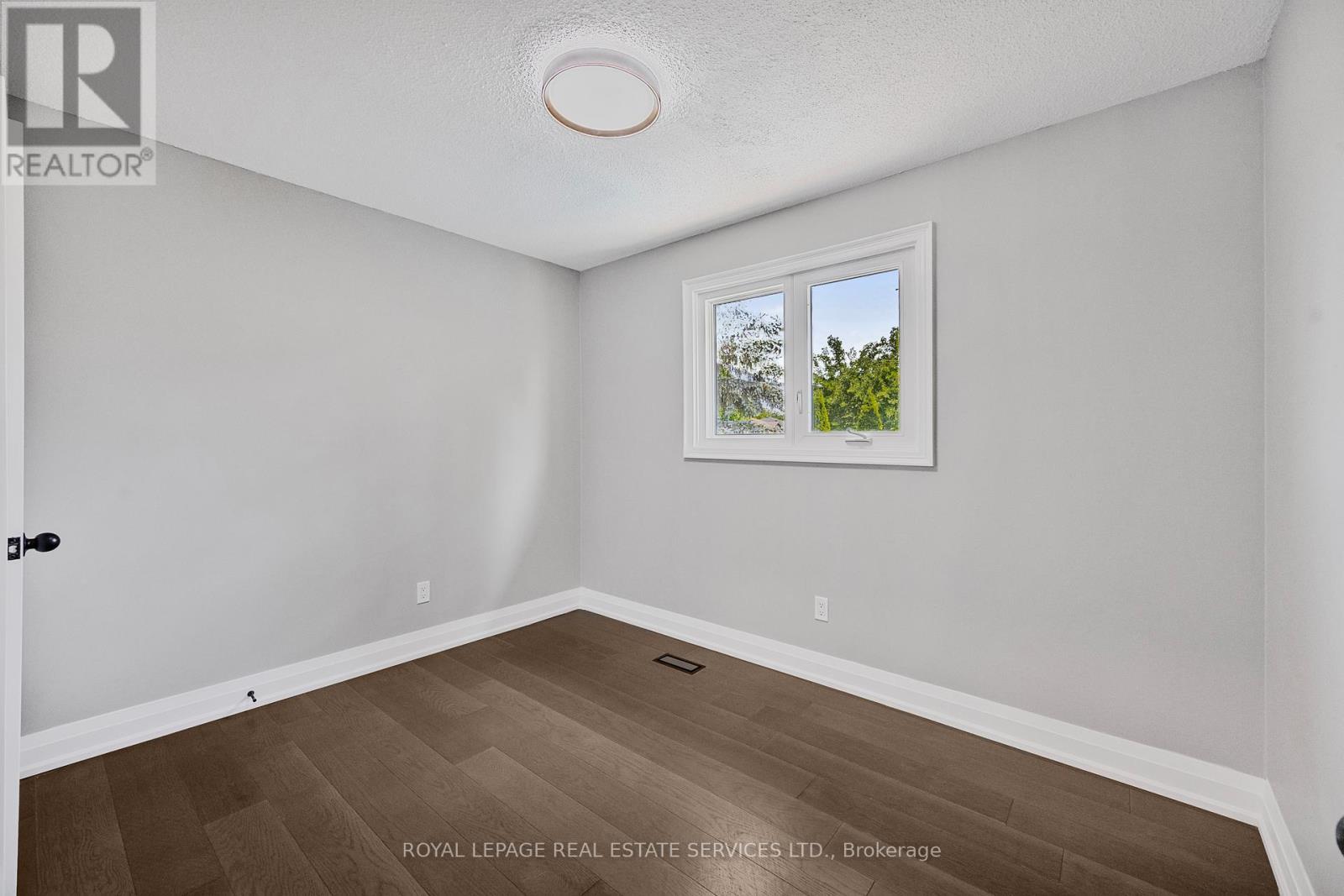 












3551 WASS CRESCENT

,
Oakville,




Ontario
L6L6G2

