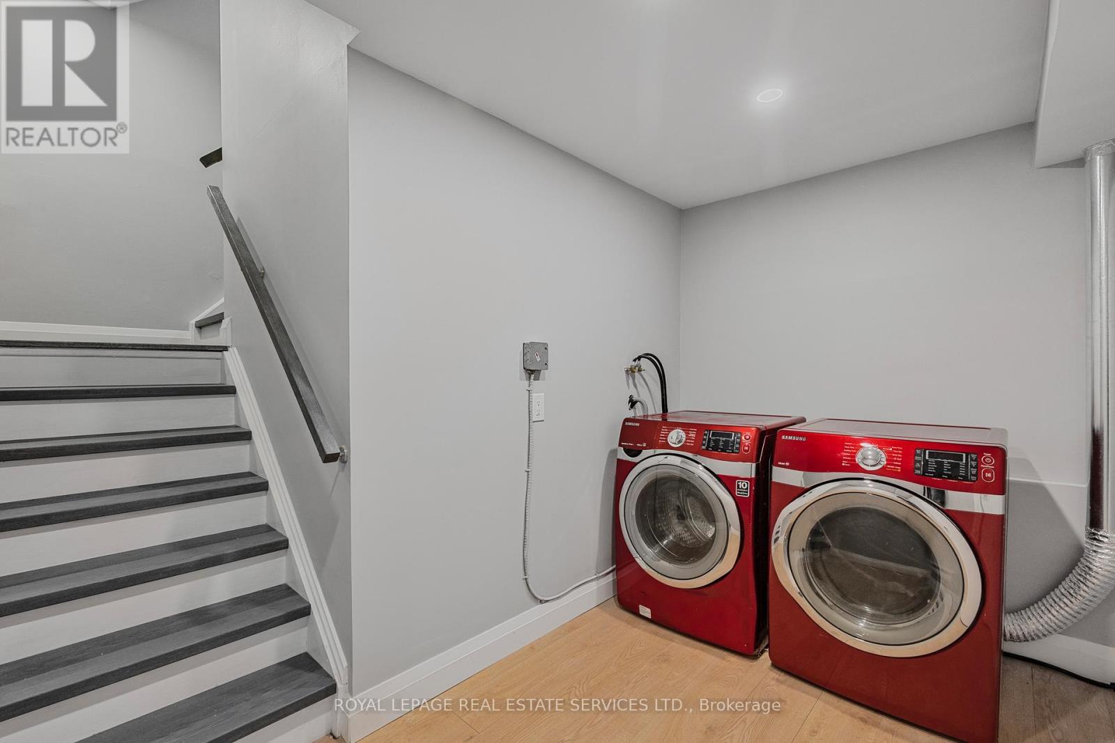 












3551 WASS CRESCENT

,
Oakville,




Ontario
L6L6G2

