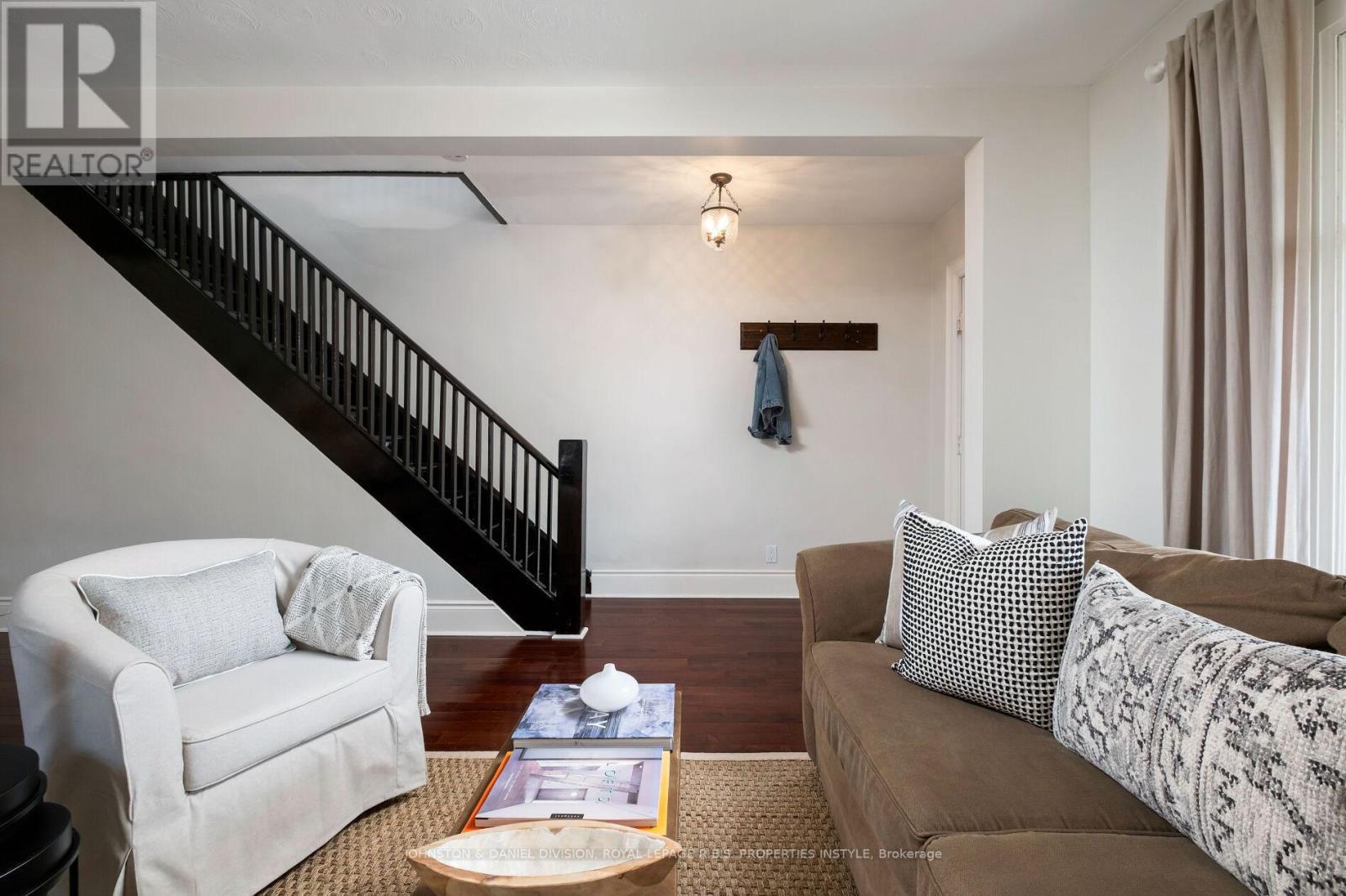 












34 SIXTEENTH STREET

,
Toronto,




Ontario
M8V3J8

