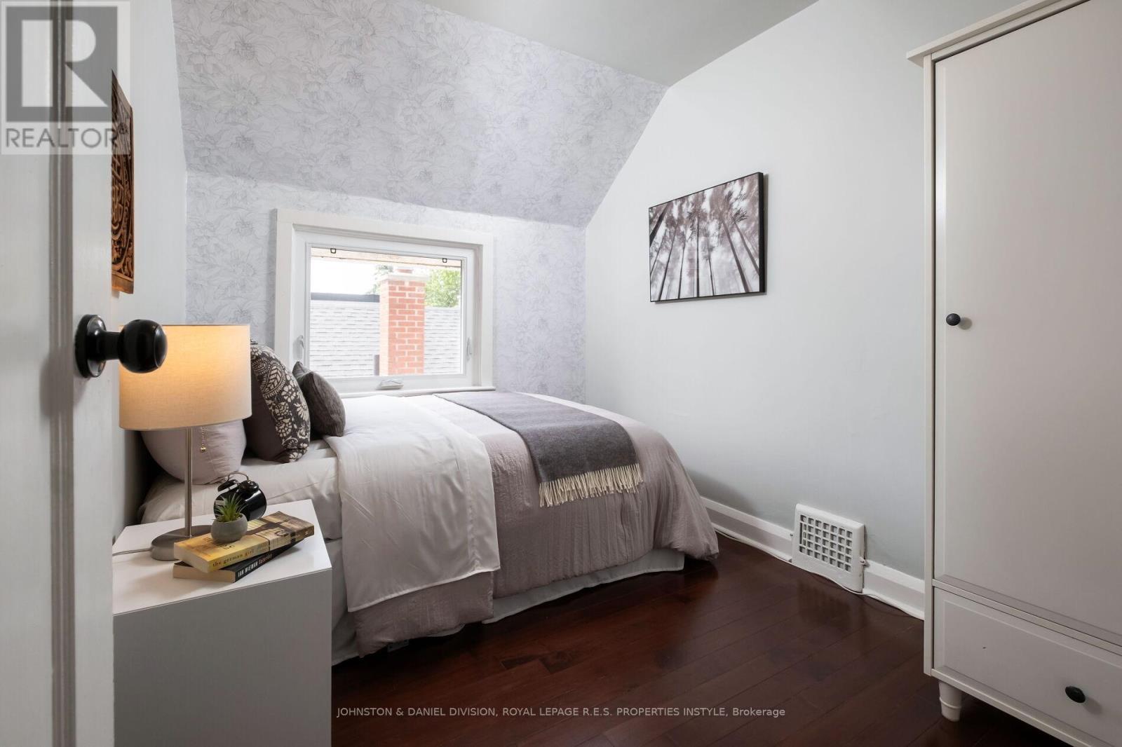












34 SIXTEENTH STREET

,
Toronto,




Ontario
M8V3J8

