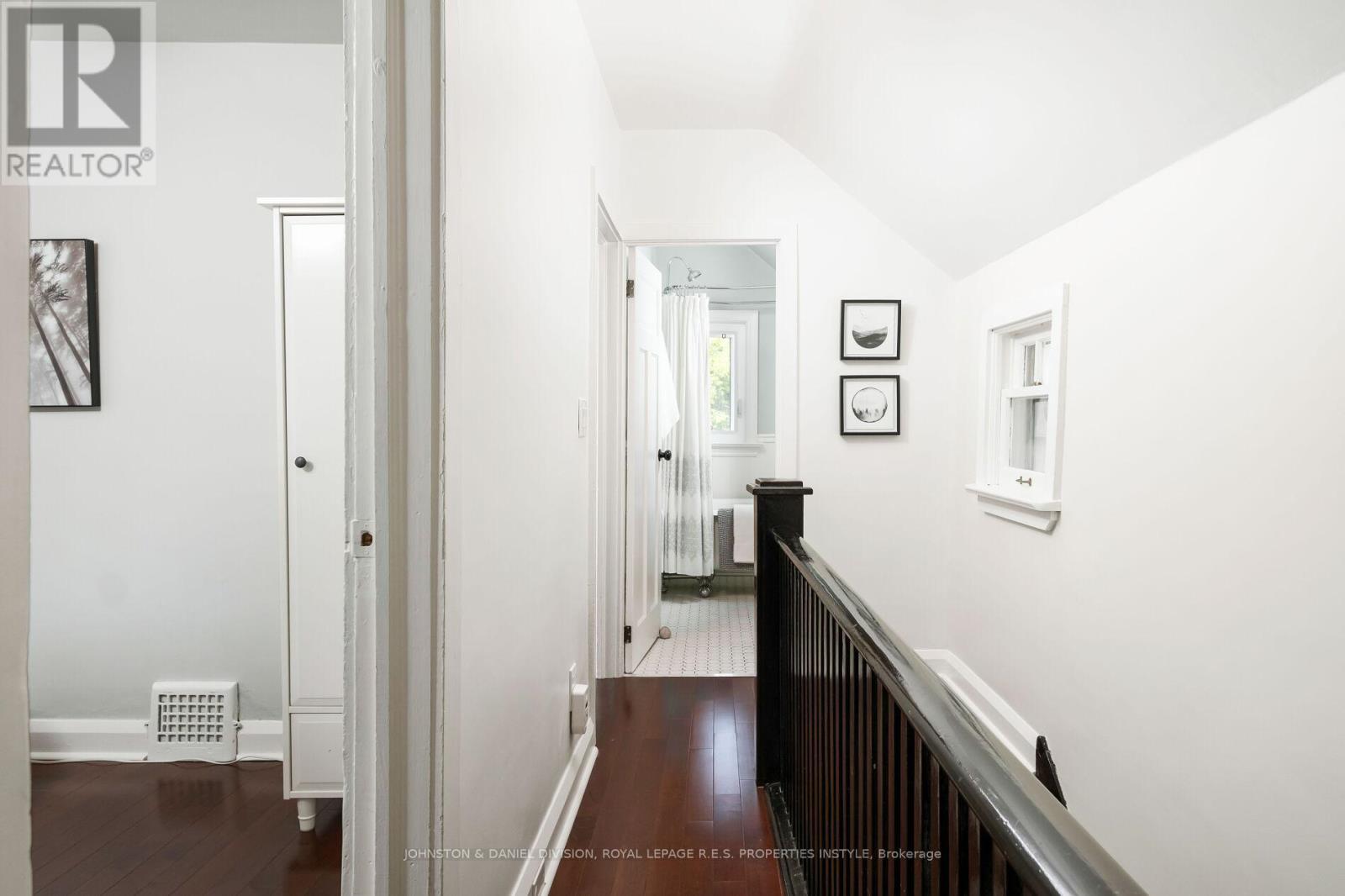 












34 SIXTEENTH STREET

,
Toronto,




Ontario
M8V3J8

