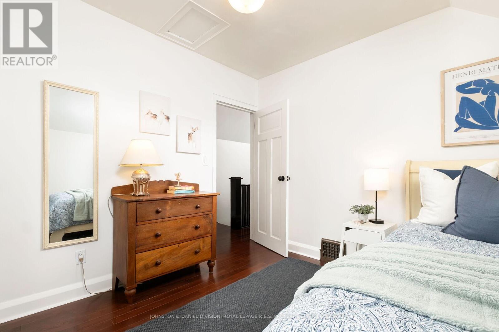 












34 SIXTEENTH STREET

,
Toronto,




Ontario
M8V3J8

