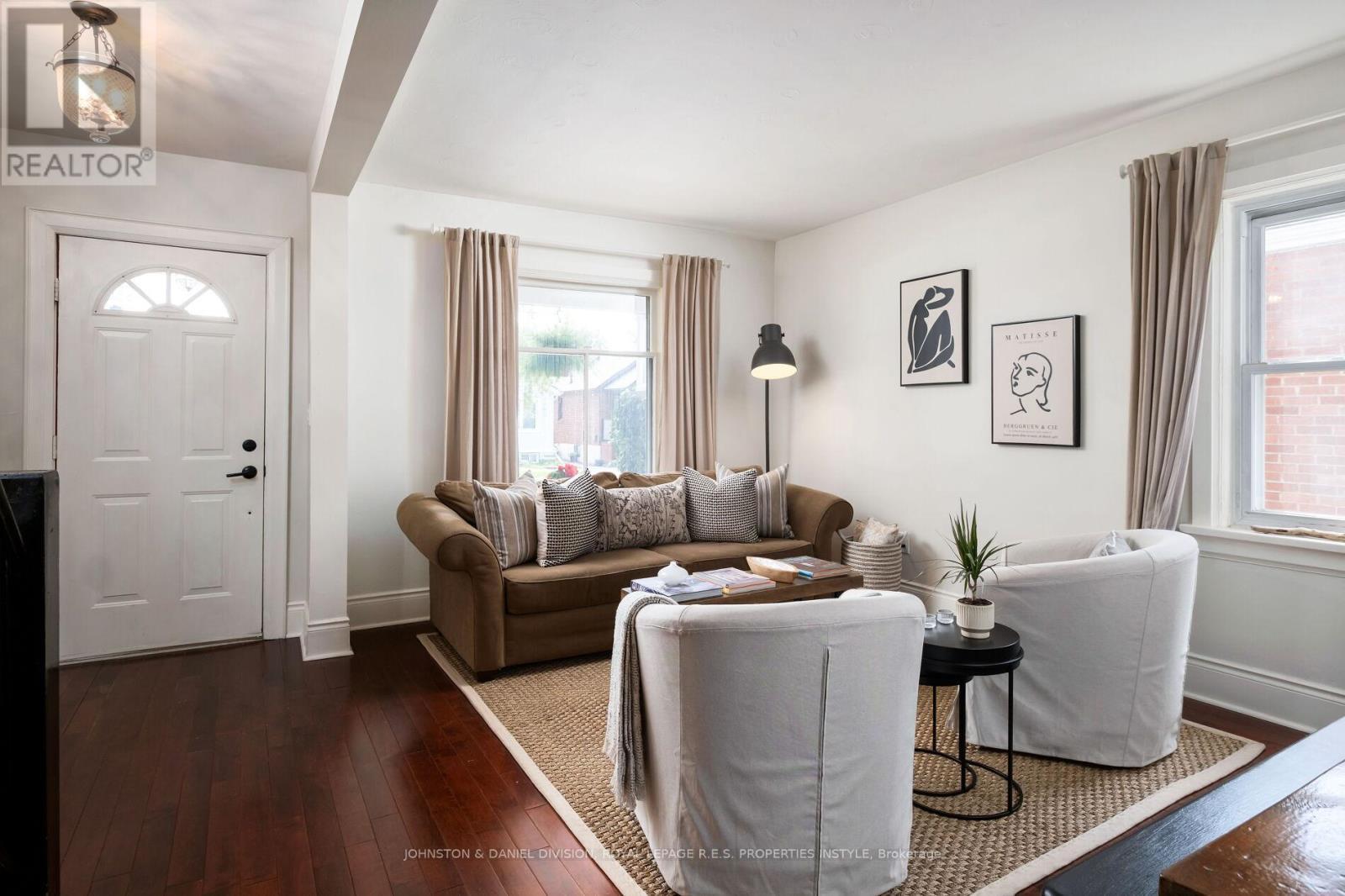 












34 SIXTEENTH STREET

,
Toronto,




Ontario
M8V3J8

