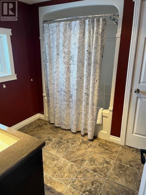 












280 MAPLE STREET N

,
Timmins (TNE - Central),




Ontario
P4N6C3

